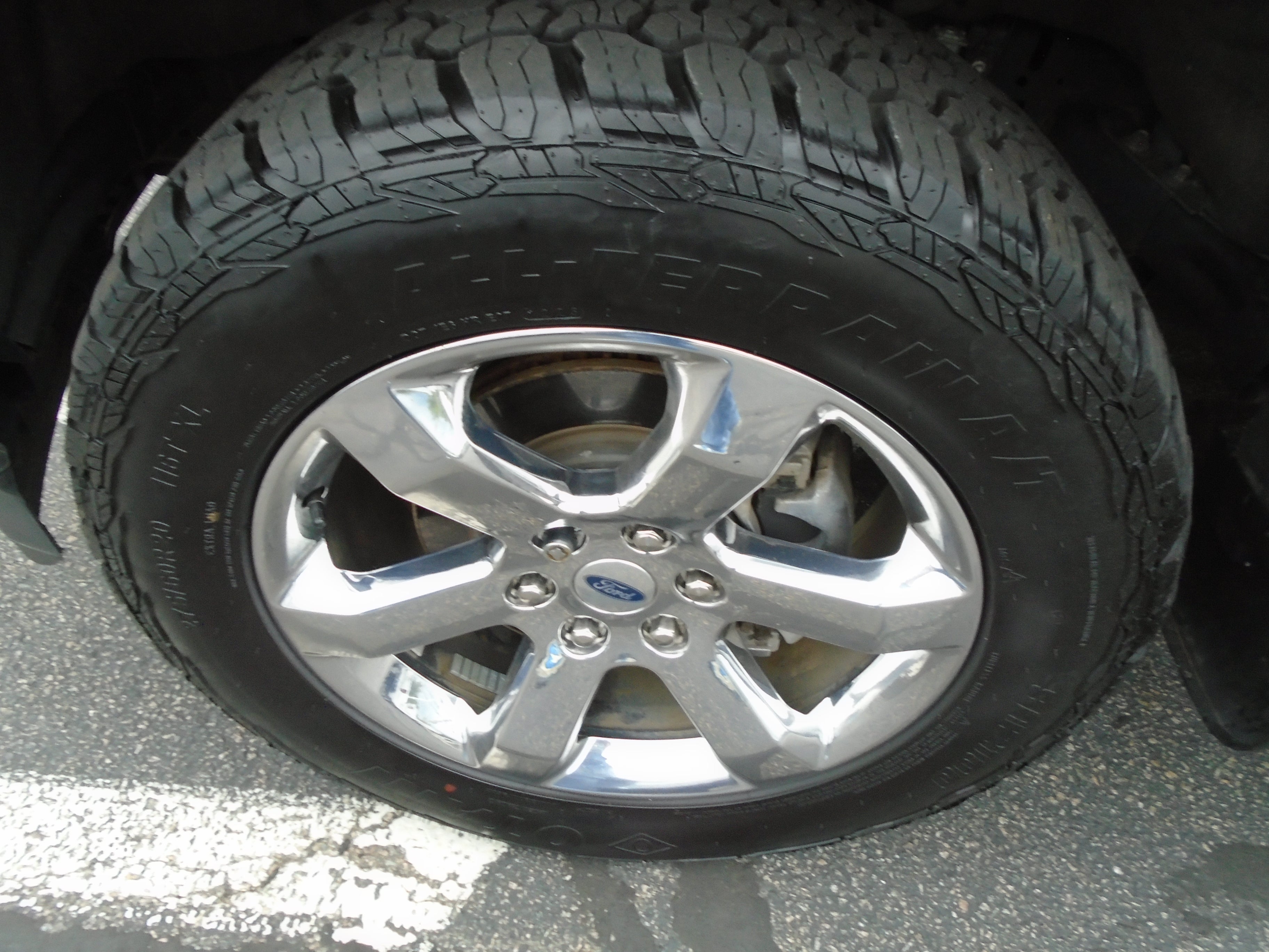 2022 Ford F-150 LARIAT 4WD SuperCrew 5.5' Box