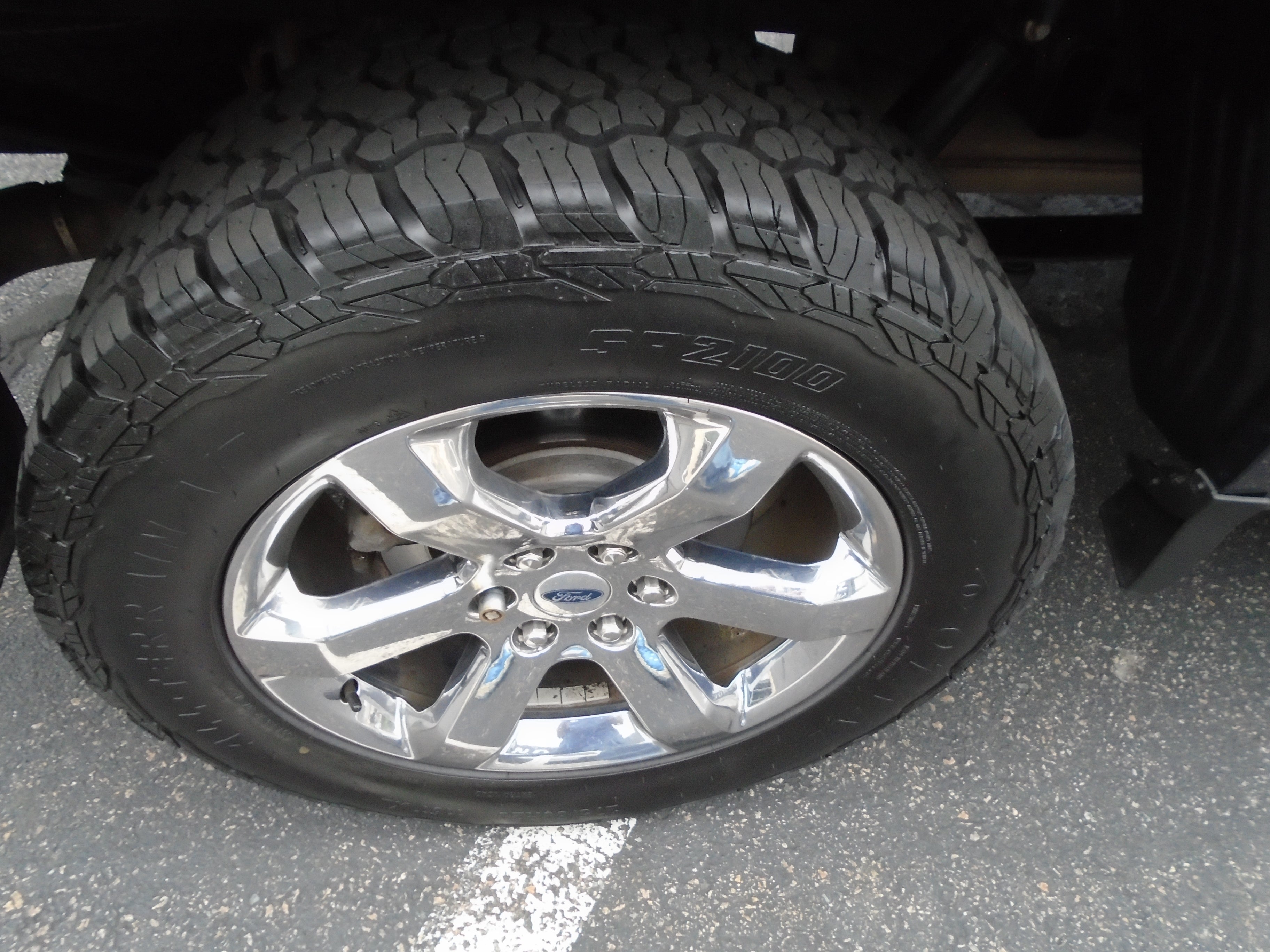 2022 Ford F-150 LARIAT 4WD SuperCrew 5.5' Box