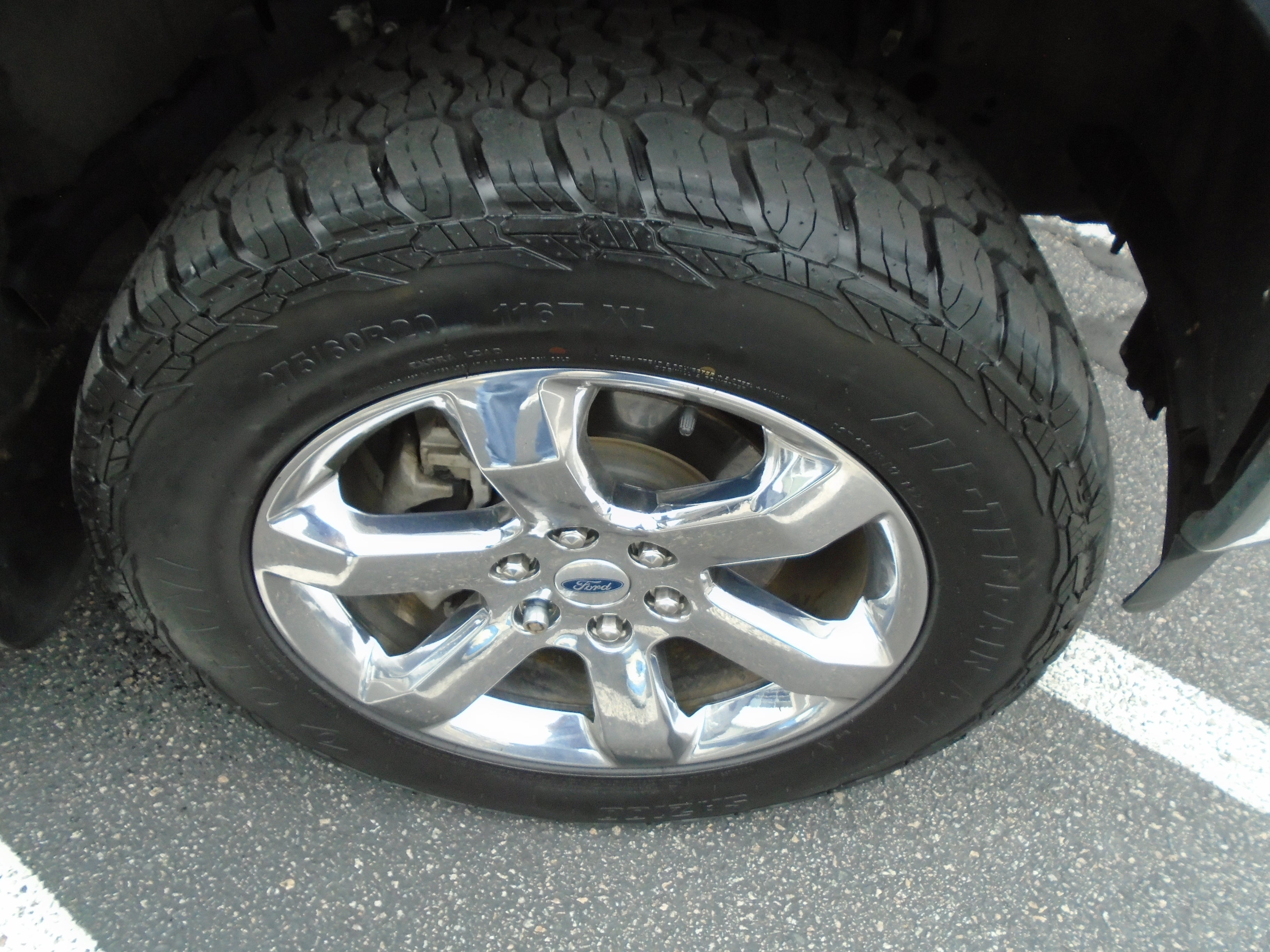 2022 Ford F-150 LARIAT 4WD SuperCrew 5.5' Box