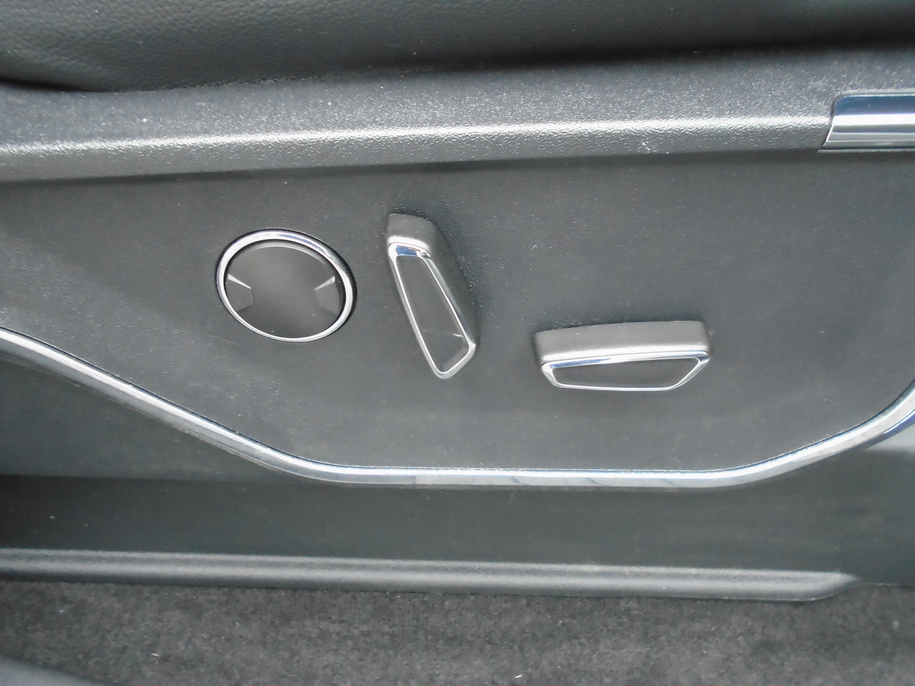 2022 Ford F-150 LARIAT 4WD SuperCrew 5.5' Box
