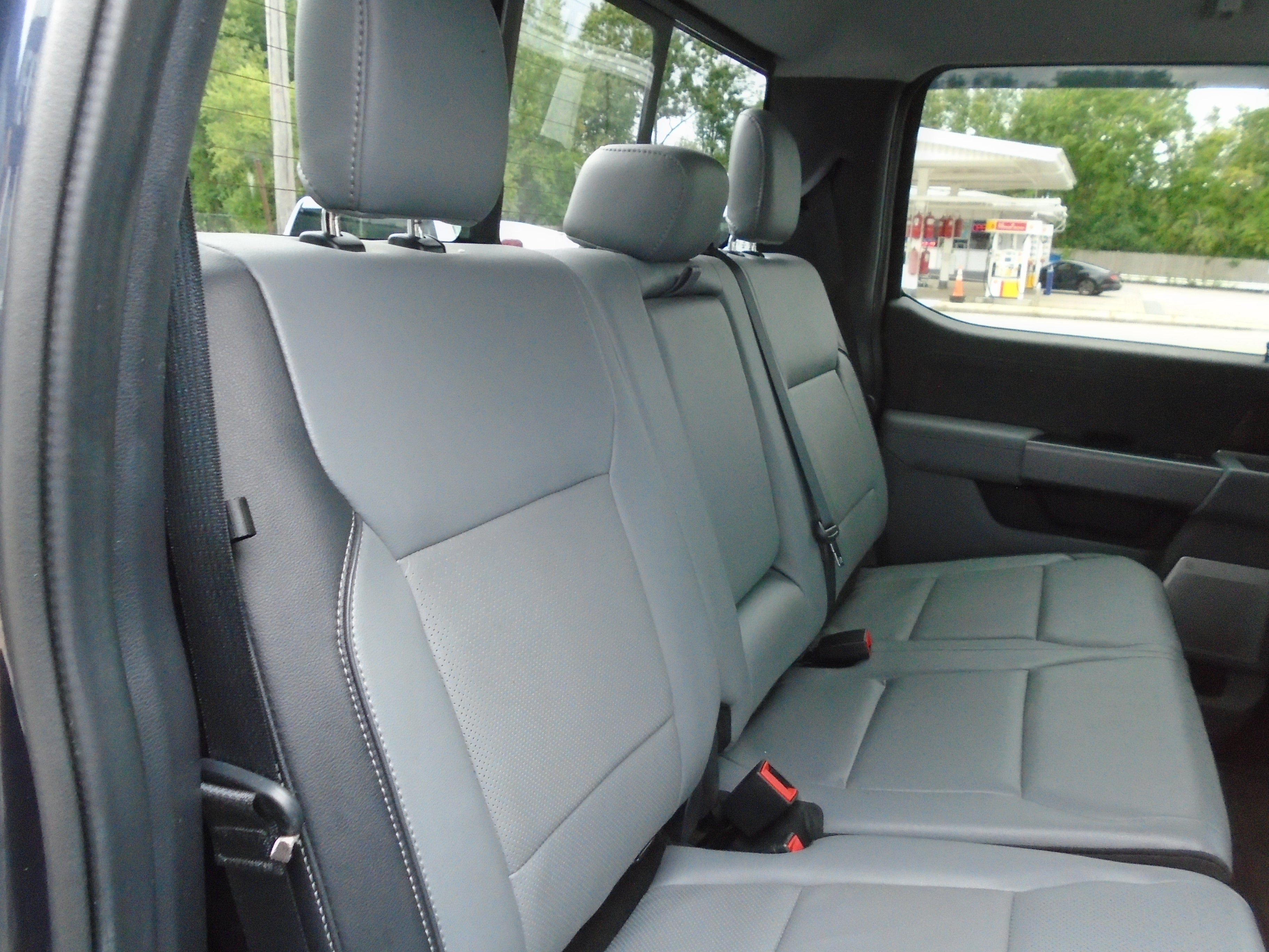 2022 Ford F-150 LARIAT 4WD SuperCrew 5.5' Box
