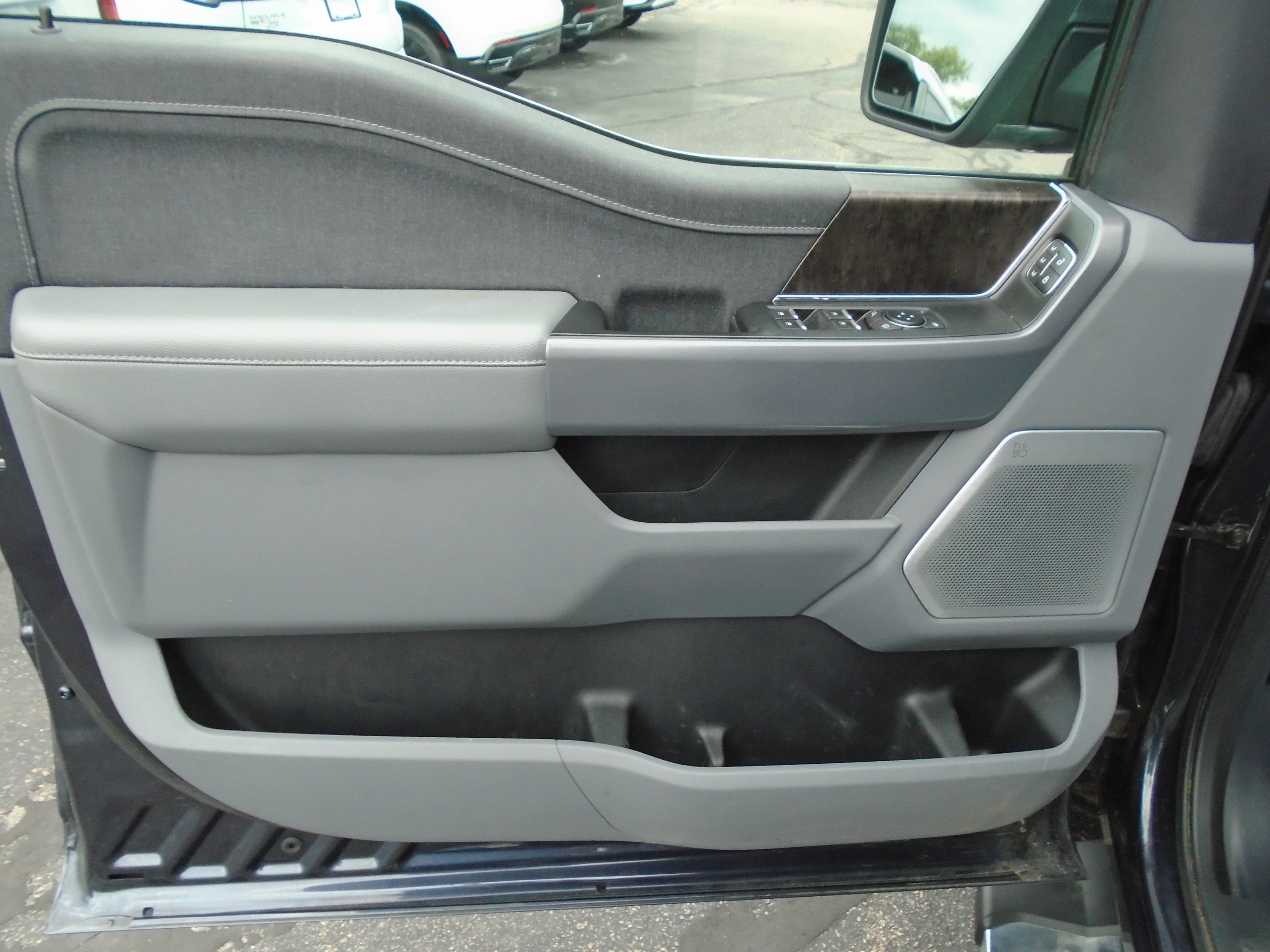 2022 Ford F-150 LARIAT 4WD SuperCrew 5.5' Box