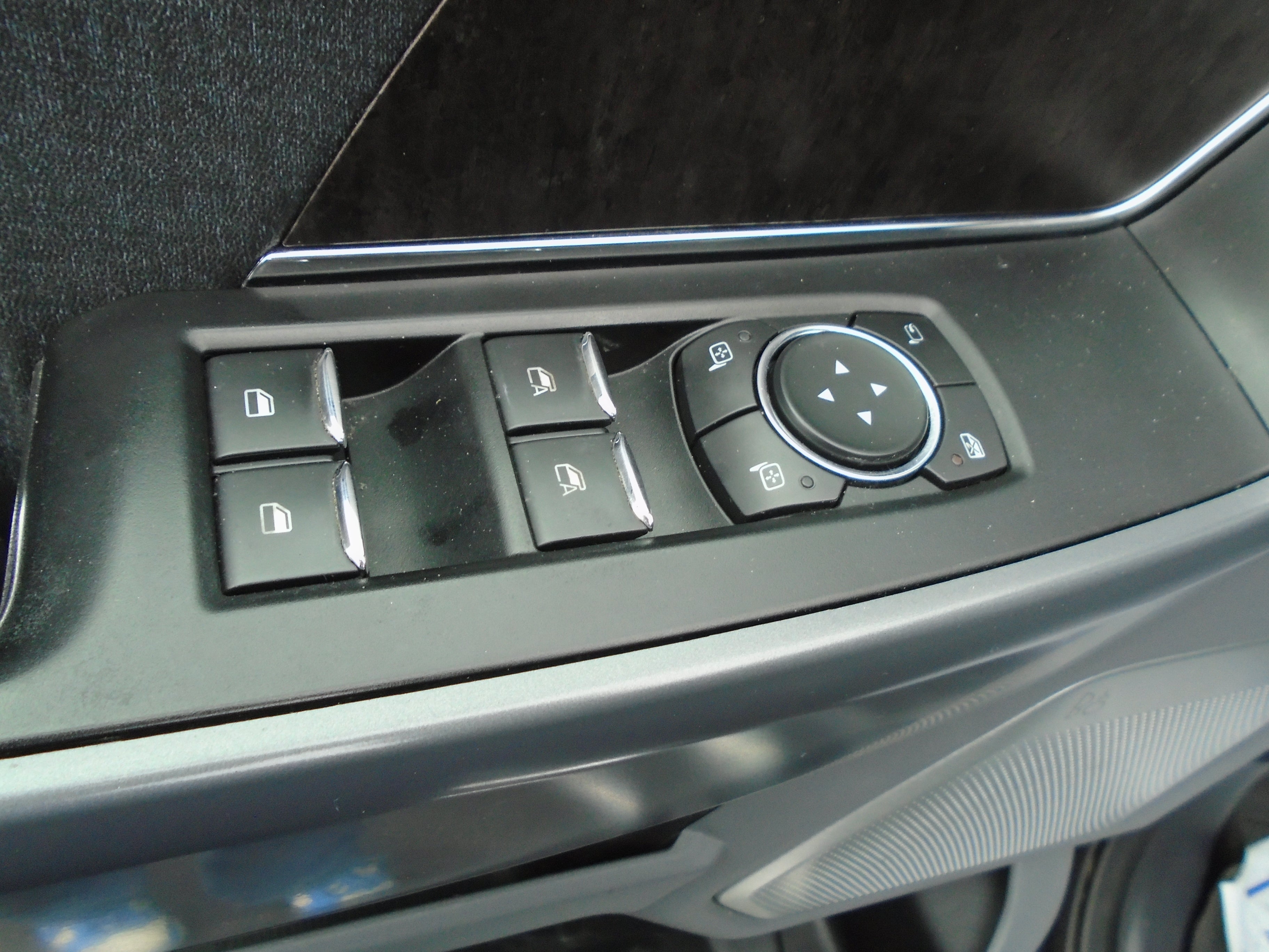 2022 Ford F-150 LARIAT 4WD SuperCrew 5.5' Box
