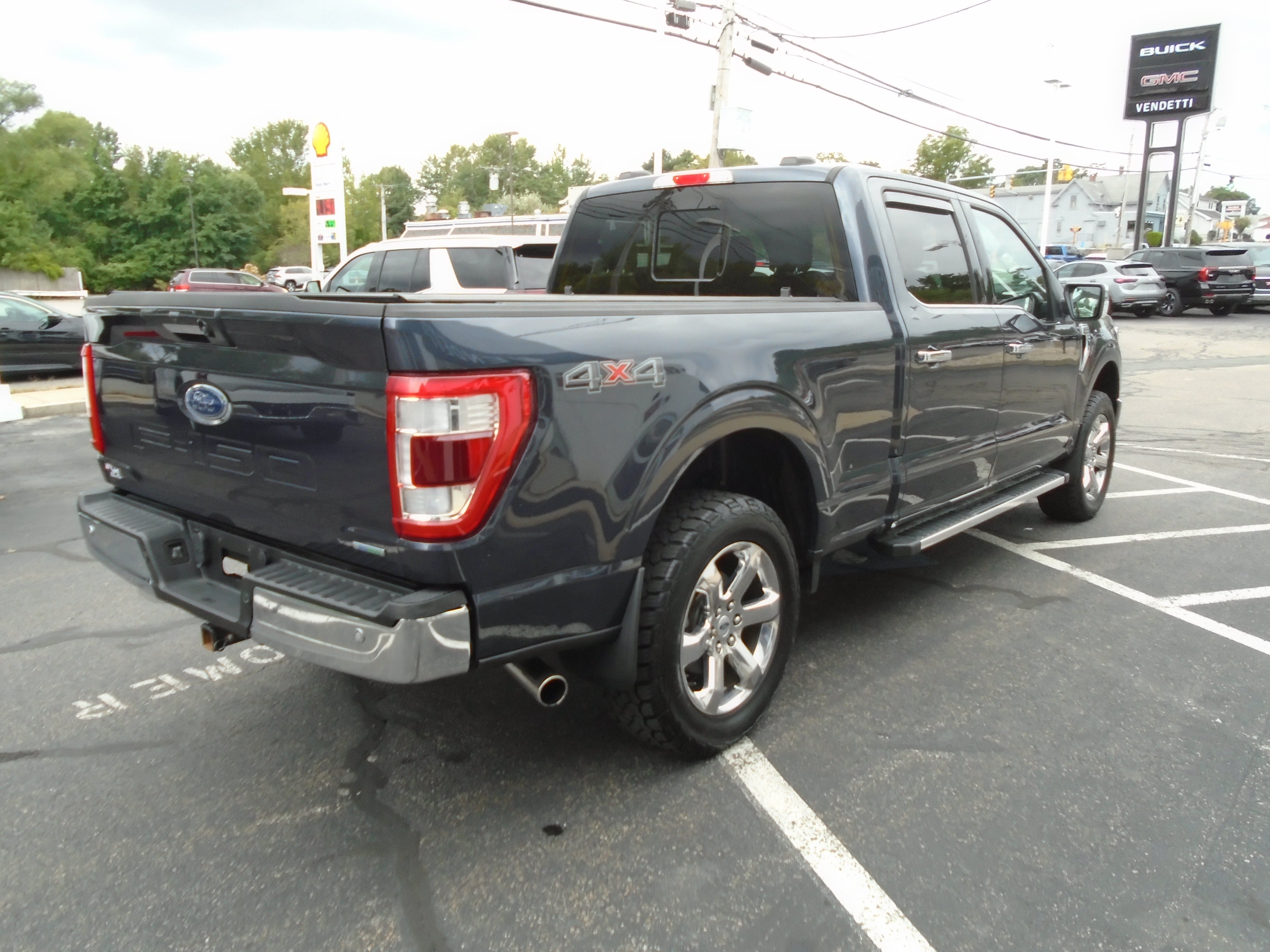 2022 Ford F-150 LARIAT 4WD SuperCrew 5.5' Box
