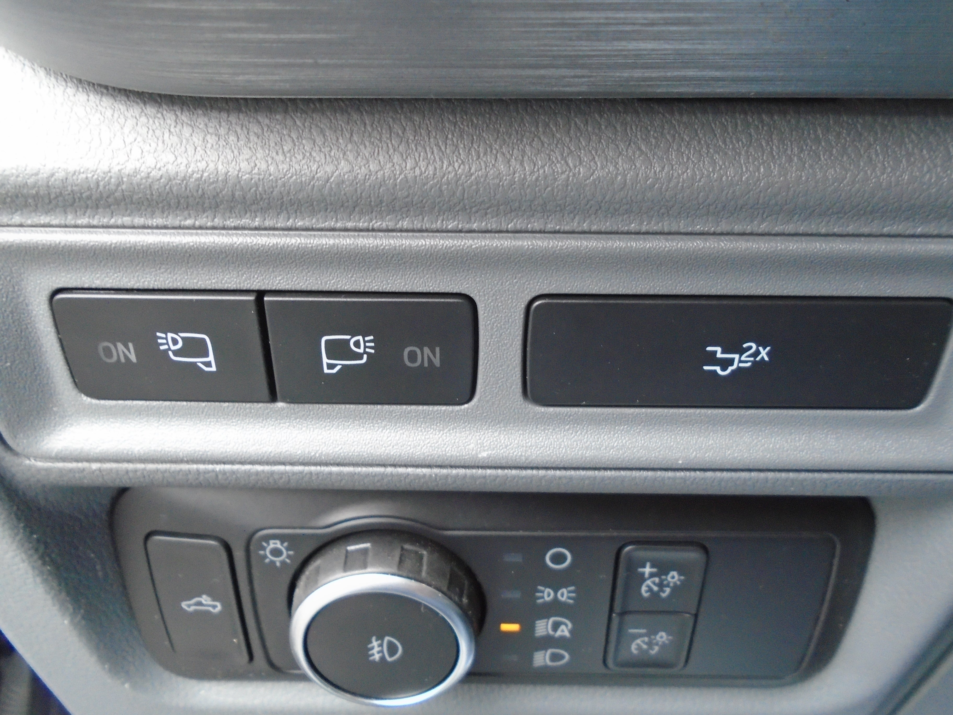 2022 Ford F-150 LARIAT 4WD SuperCrew 5.5' Box