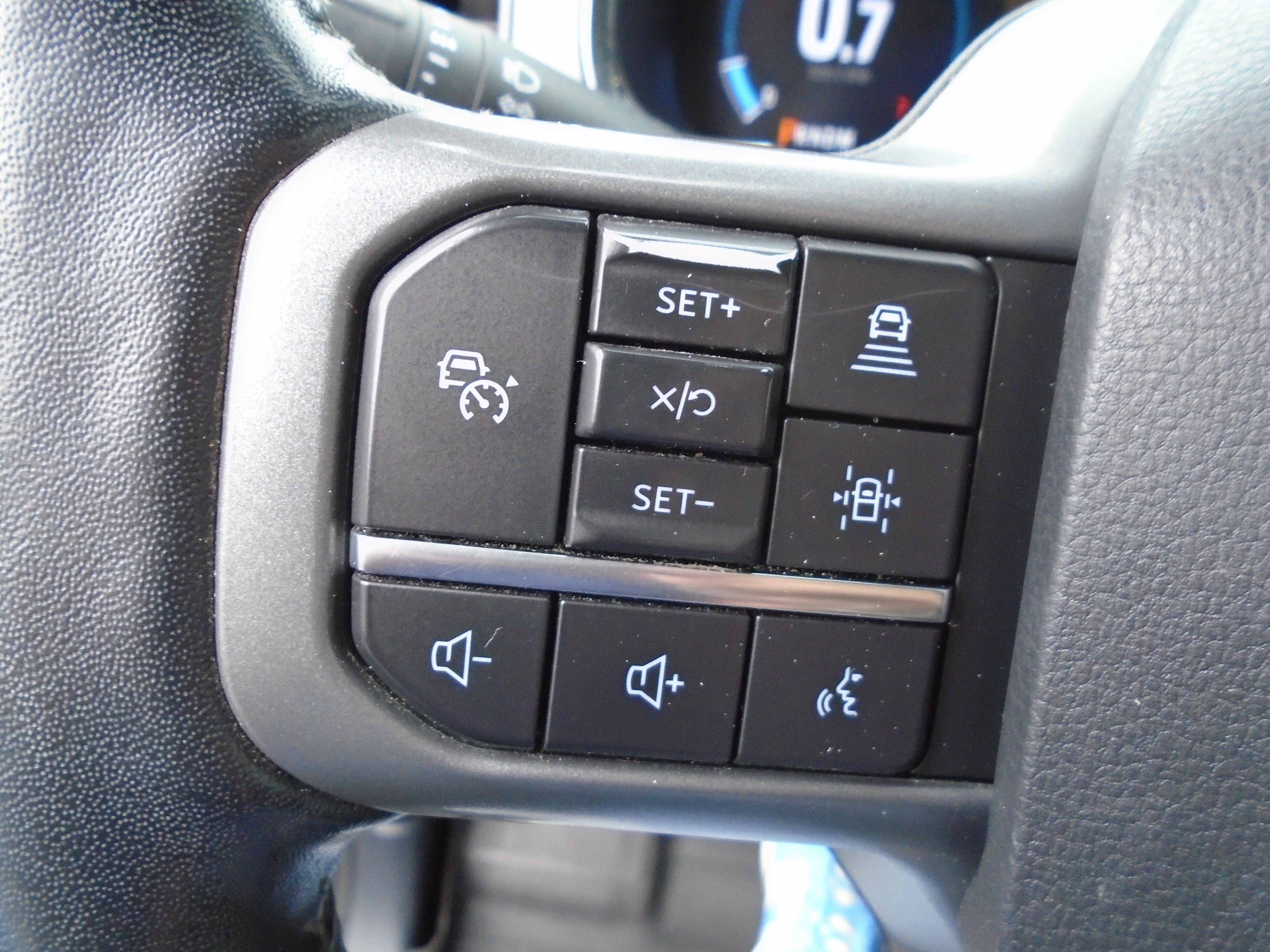 2022 Ford F-150 LARIAT 4WD SuperCrew 5.5' Box