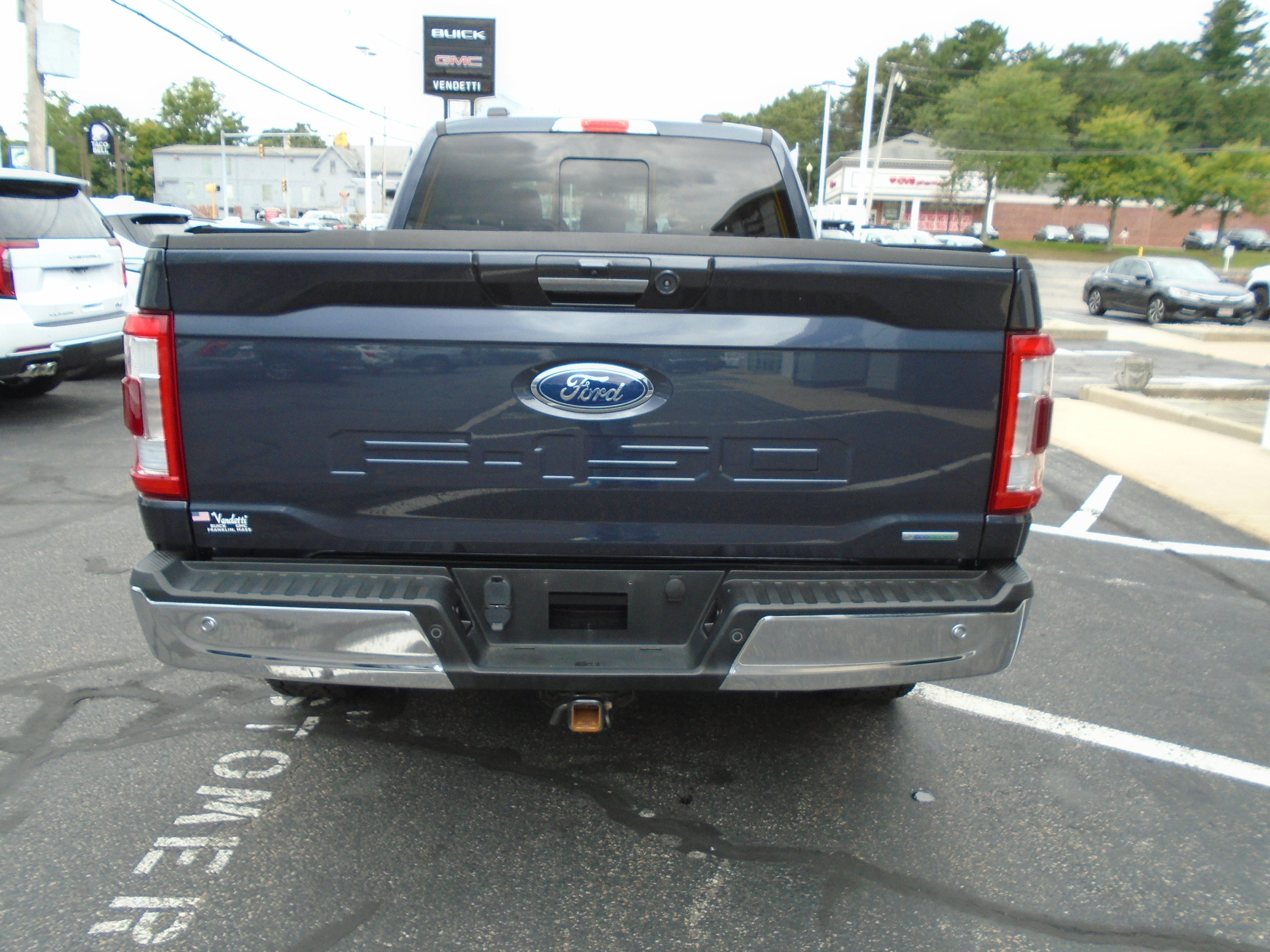 2022 Ford F-150 LARIAT 4WD SuperCrew 5.5' Box
