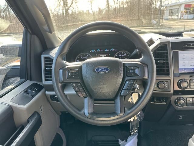 2022 Ford Super Duty F-350 SRW XL 4WD Reg Cab 8' Box