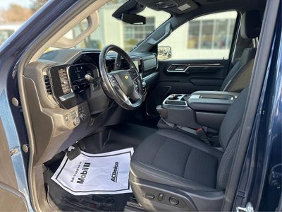 2022 Chevrolet Silverado 1500 Crew Cab Short Box 4-Wheel Drive LT 2FL