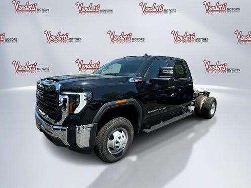 2025 GMC Sierra 3500 HD Chassis Cab Pro