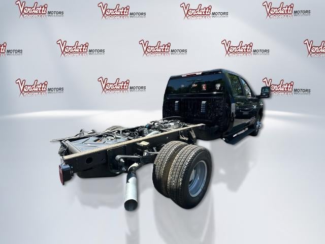 2025 GMC Sierra 3500 HD Chassis Cab Pro