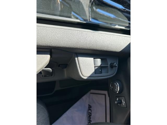 2025 GMC Savana Passenger 2500 LT