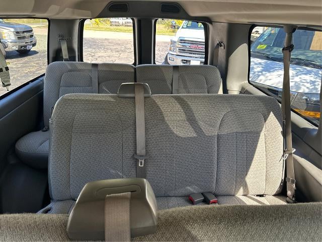 2025 GMC Savana Passenger 2500 LT