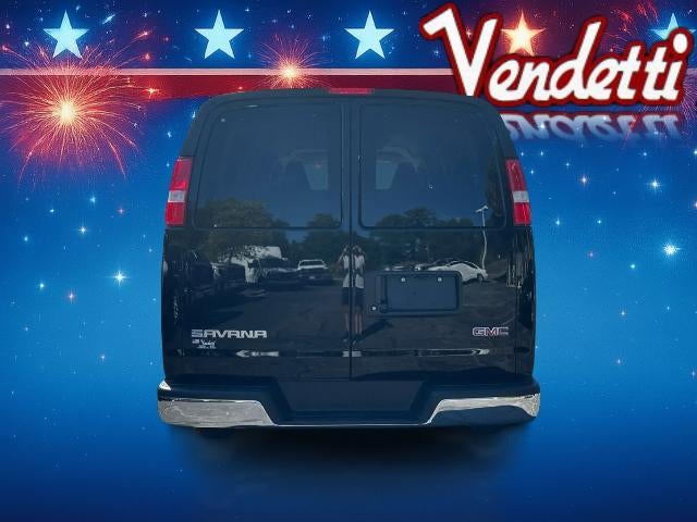 2025 GMC Savana Passenger 2500 LT