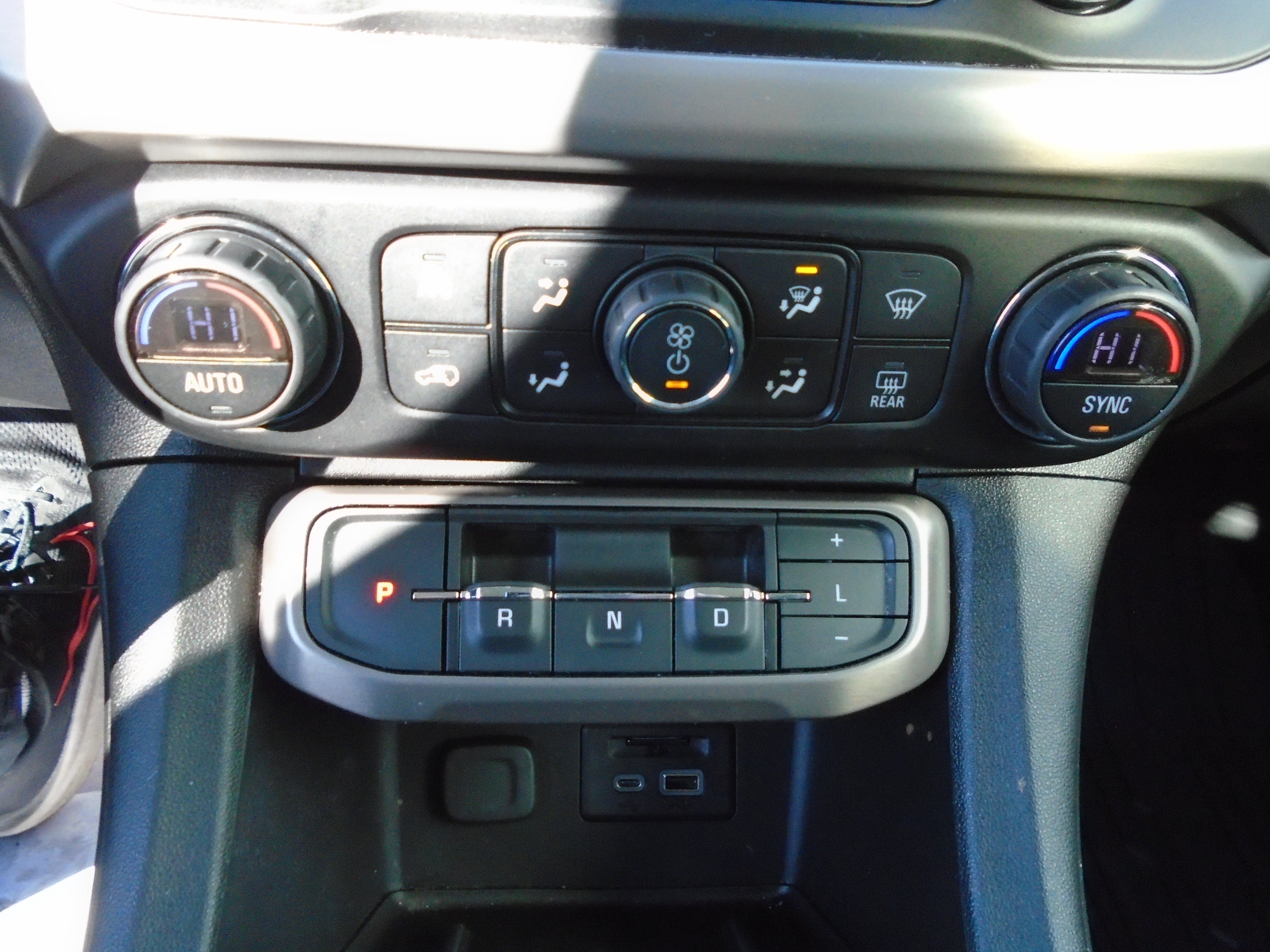 2020 GMC Acadia AWD Denali