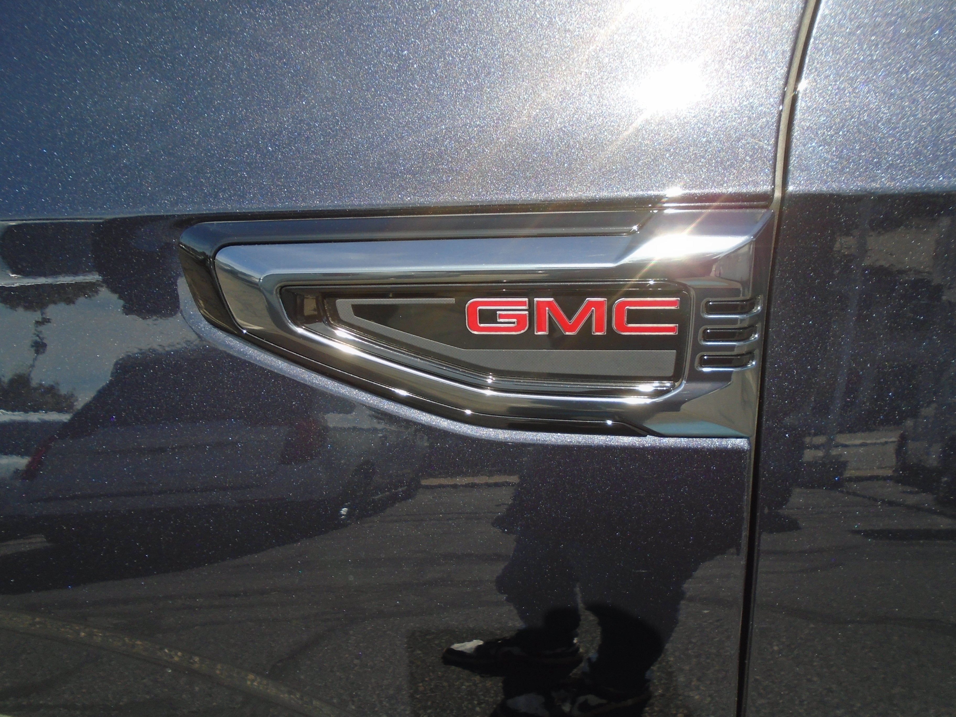 2025 GMC Yukon 4WD 4dr AT4