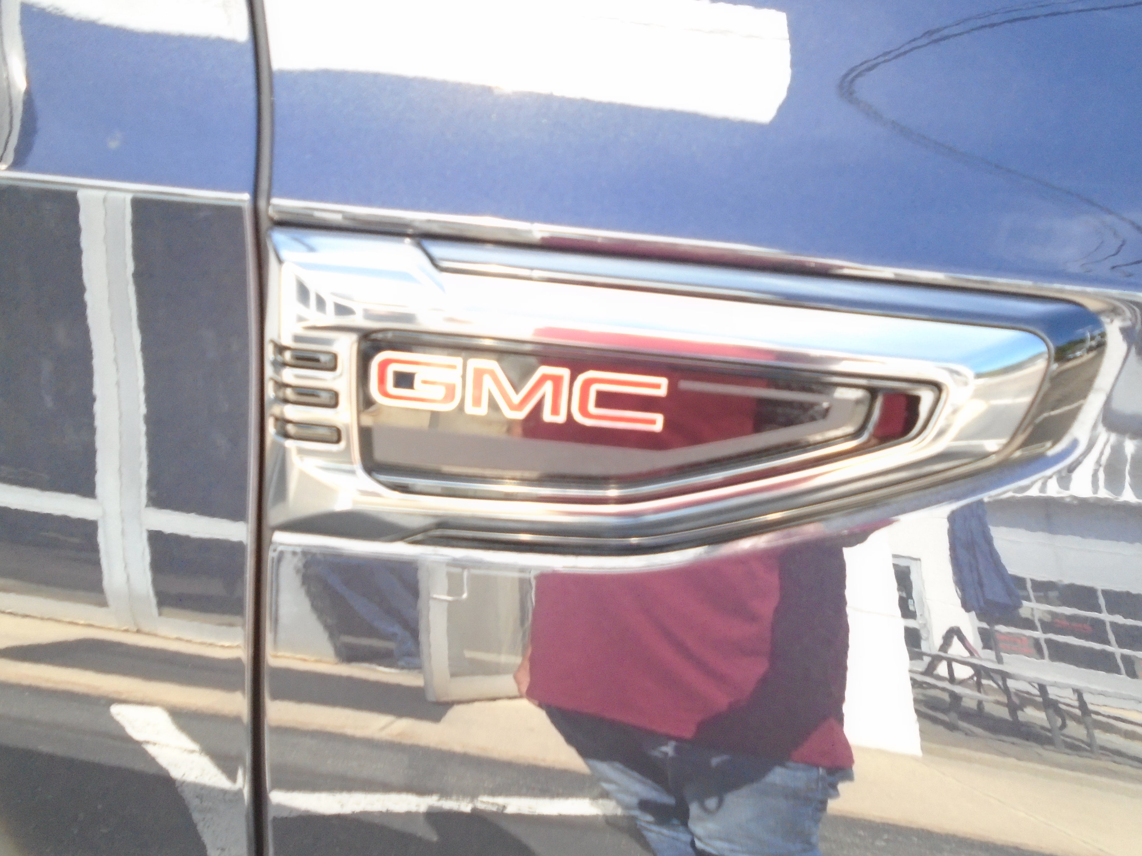 2025 GMC Yukon 4WD 4dr AT4
