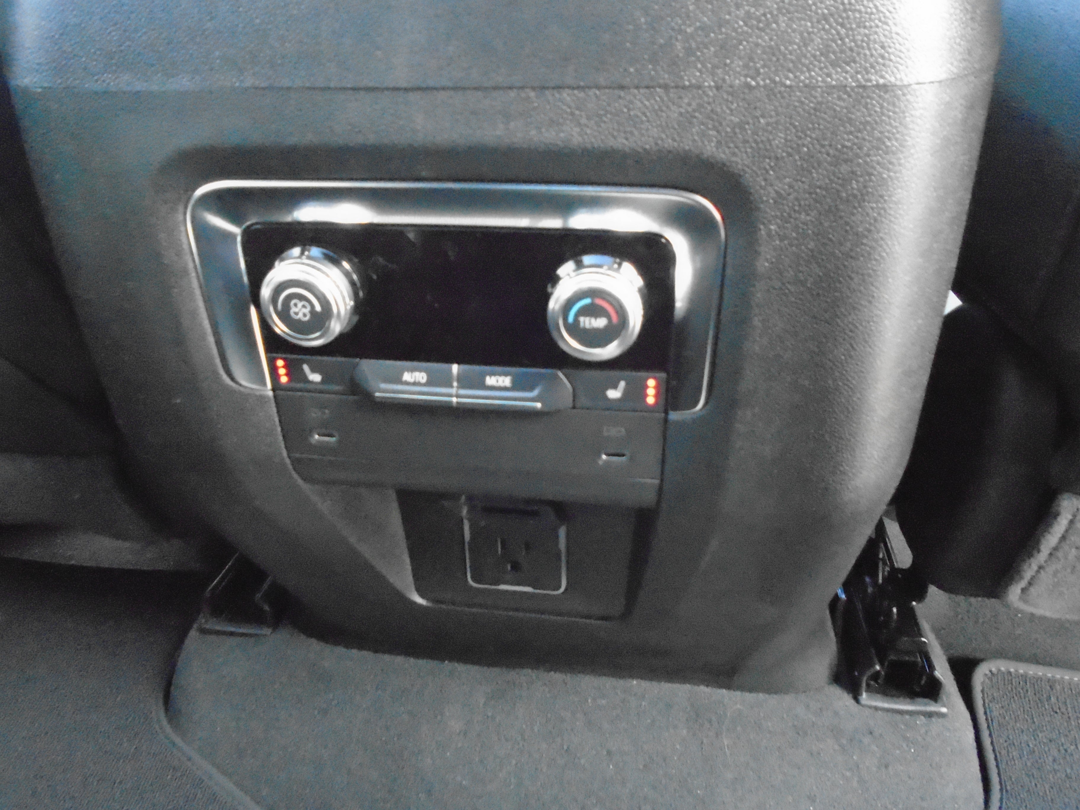 2025 GMC Yukon 4WD 4dr AT4