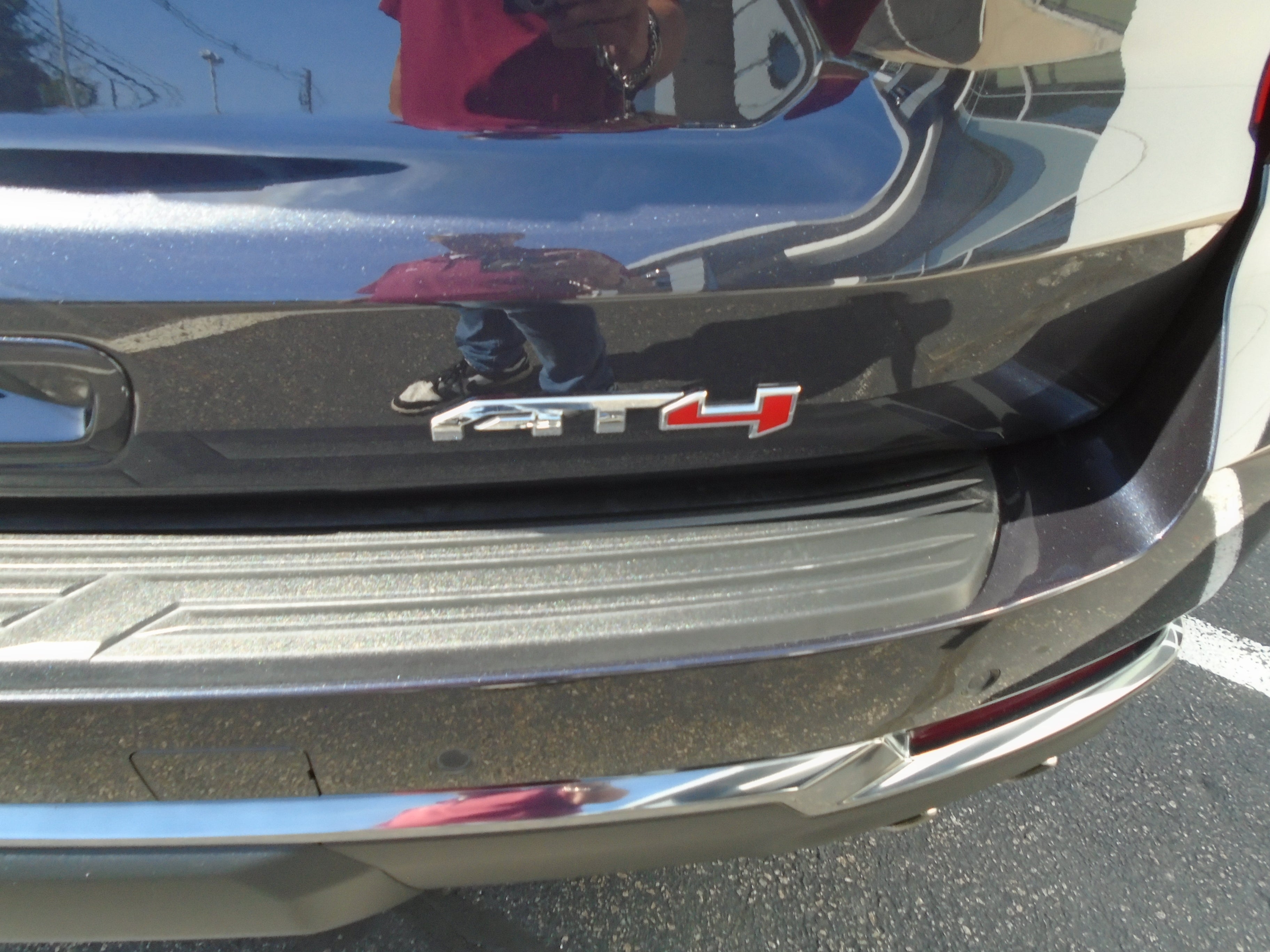 2025 GMC Yukon 4WD 4dr AT4
