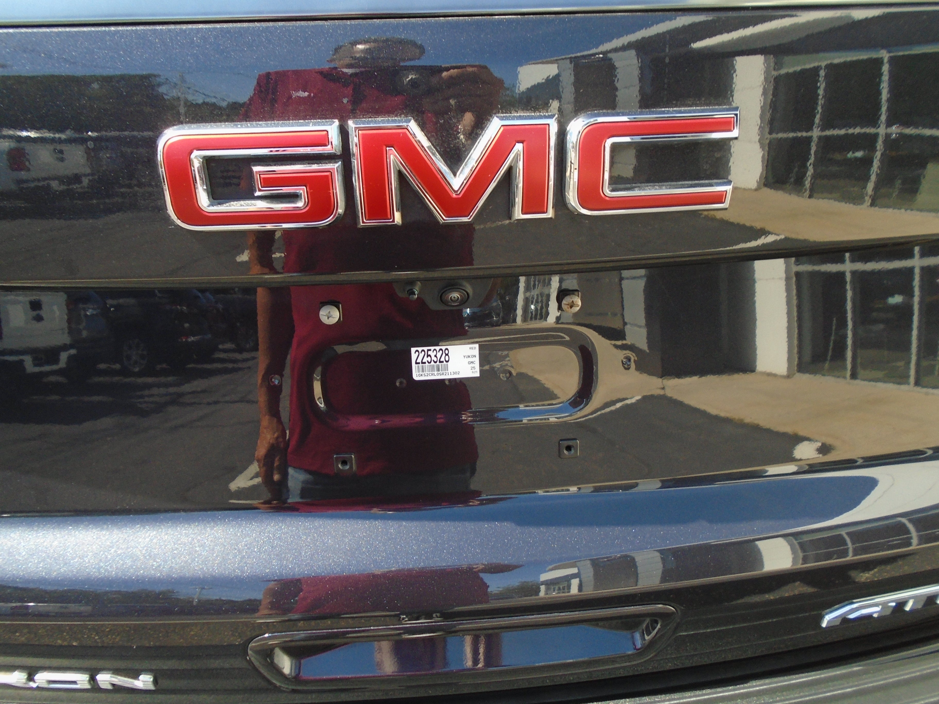 2025 GMC Yukon 4WD 4dr AT4