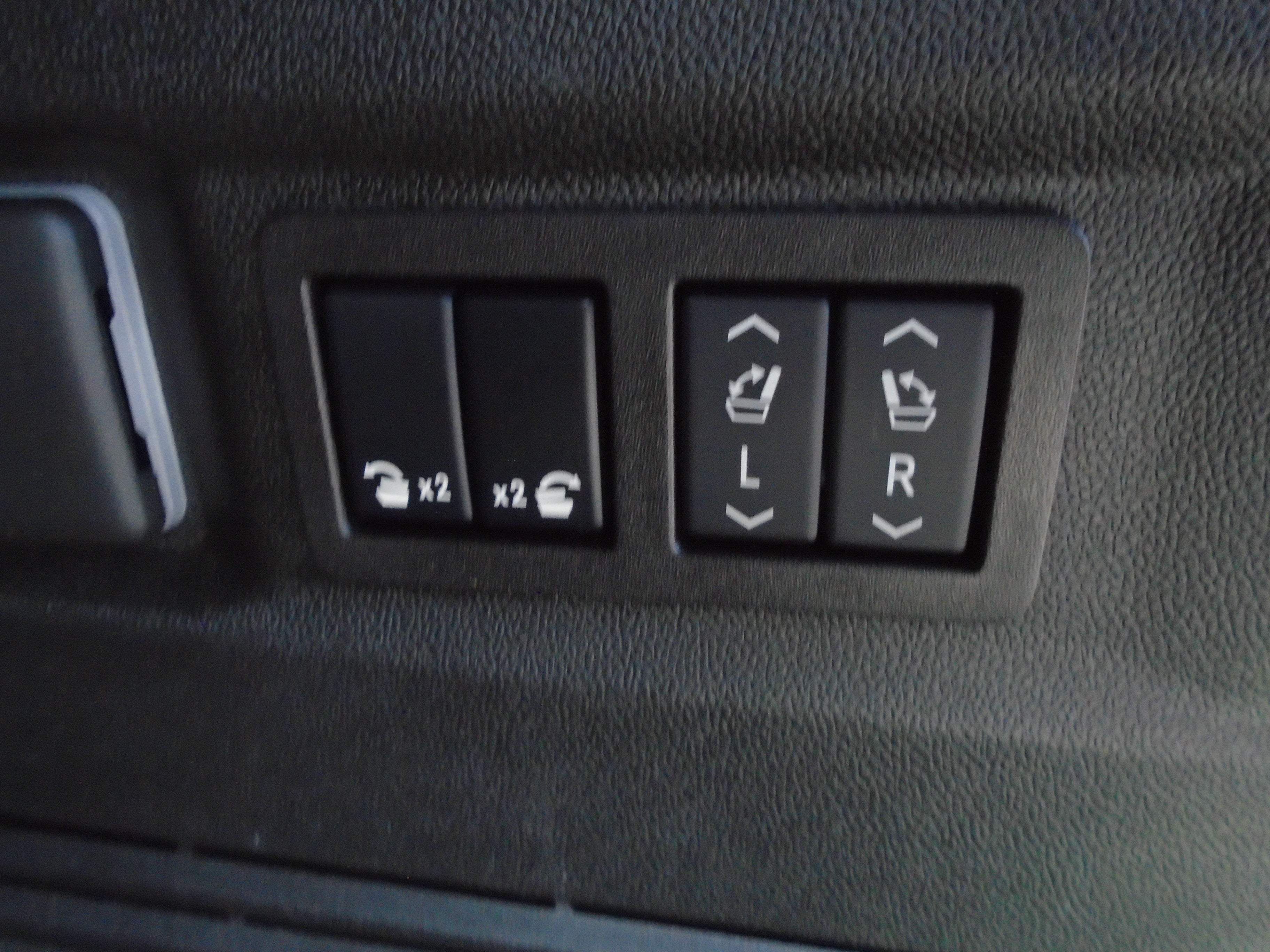 2025 GMC Yukon 4WD 4dr AT4
