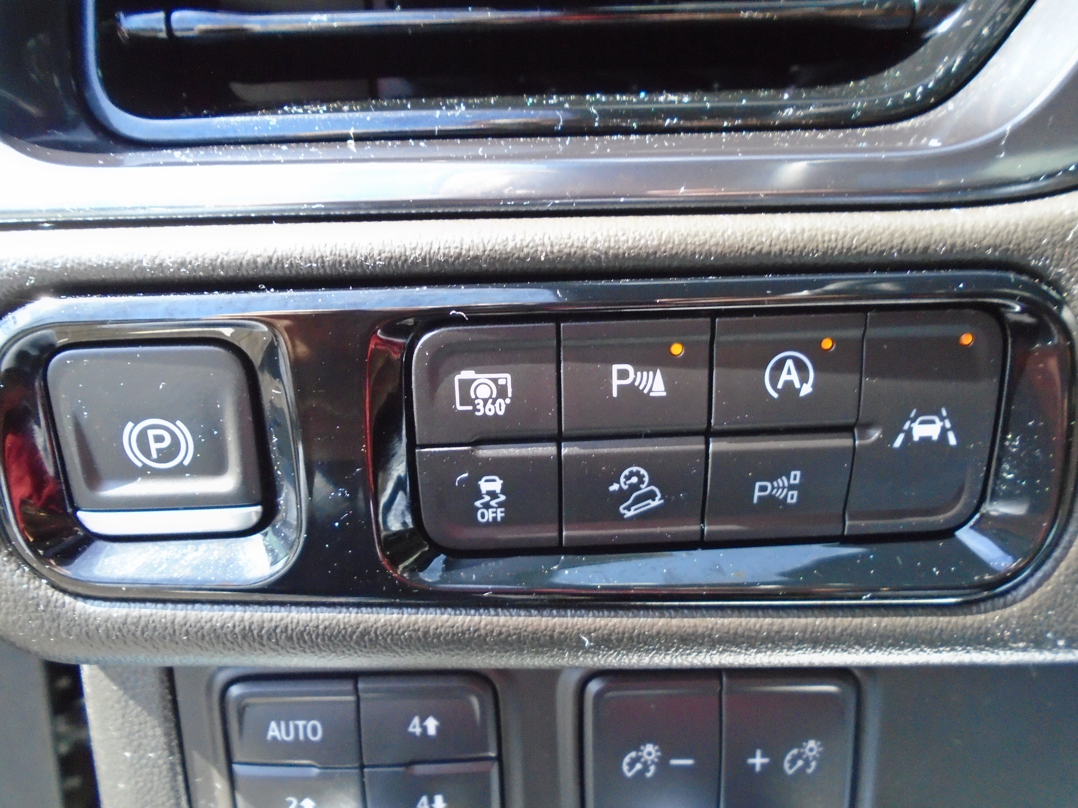2025 GMC Yukon 4WD 4dr AT4