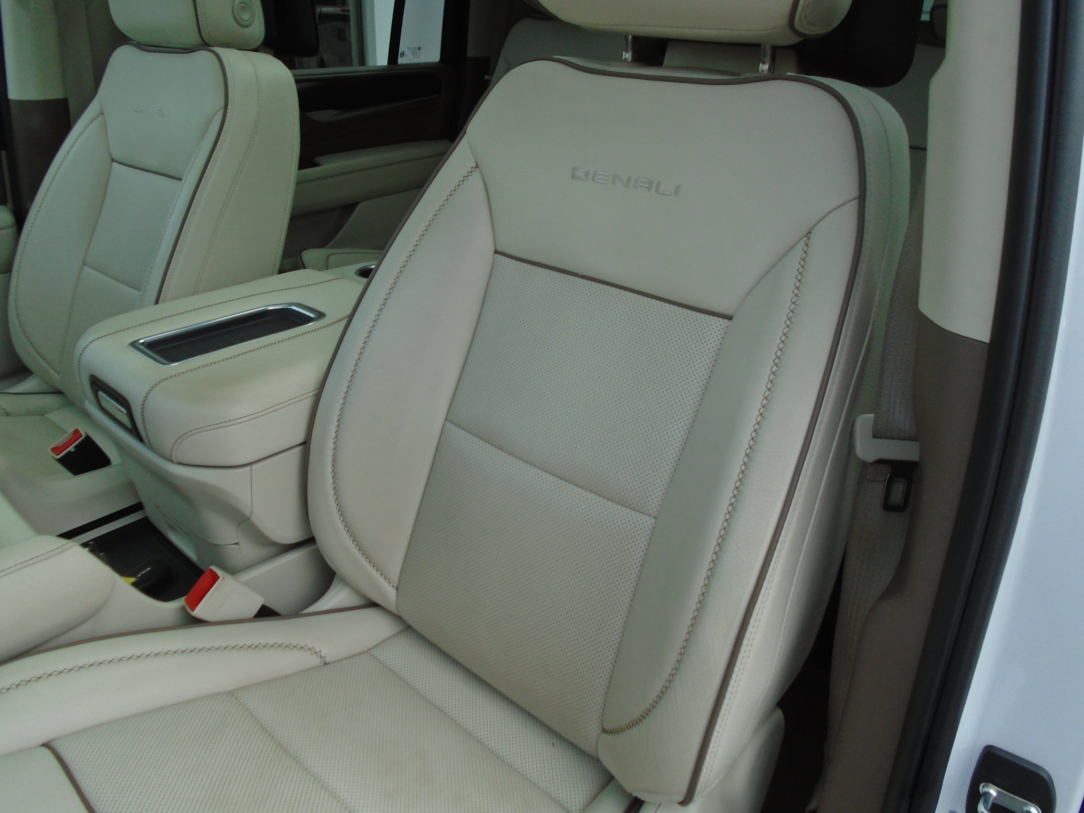 2023 GMC Yukon XL 4WD 4dr Denali