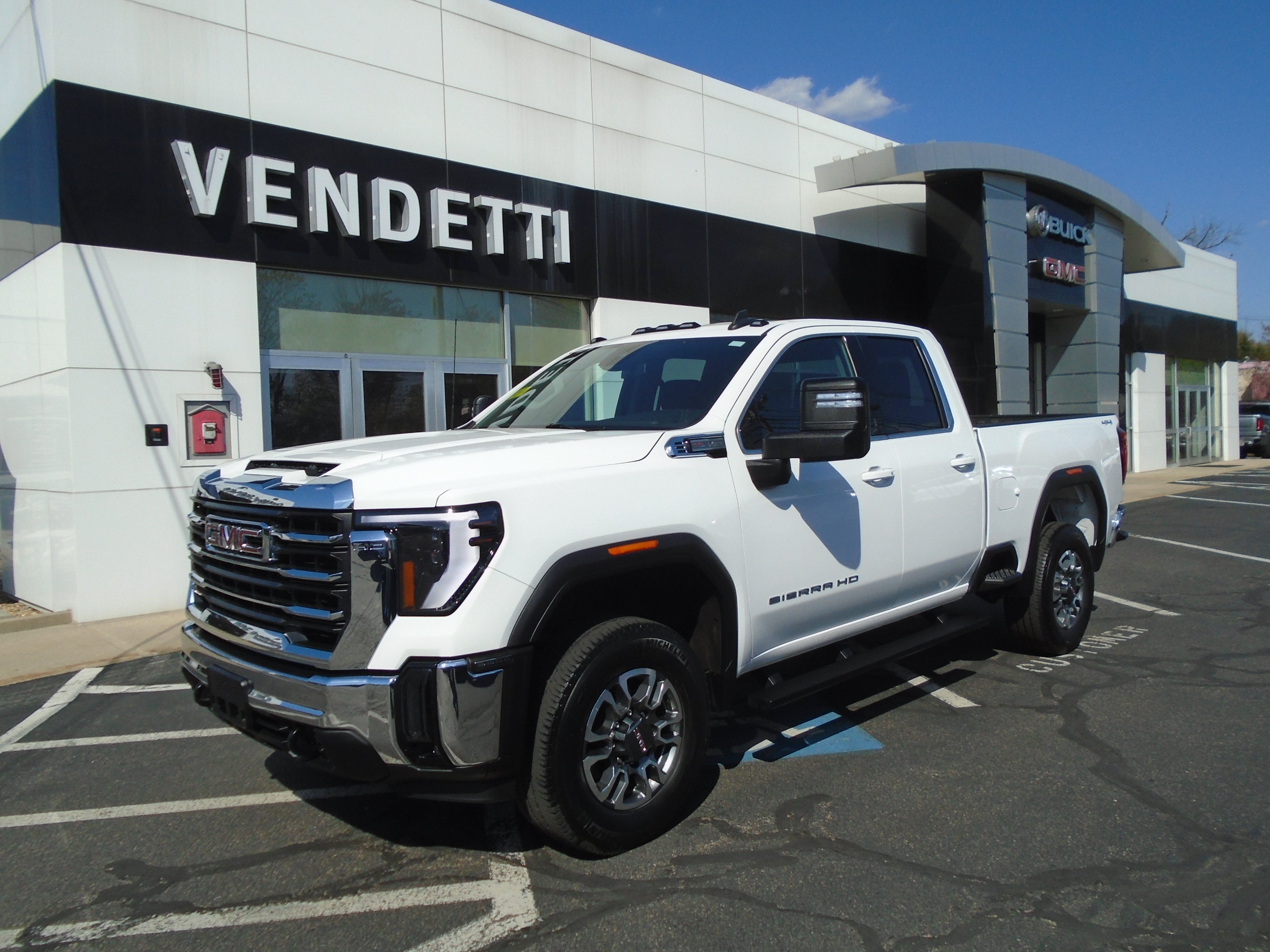 2024 GMC Sierra 2500 HD Double Cab Standard Box 4-Wheel Drive SLE