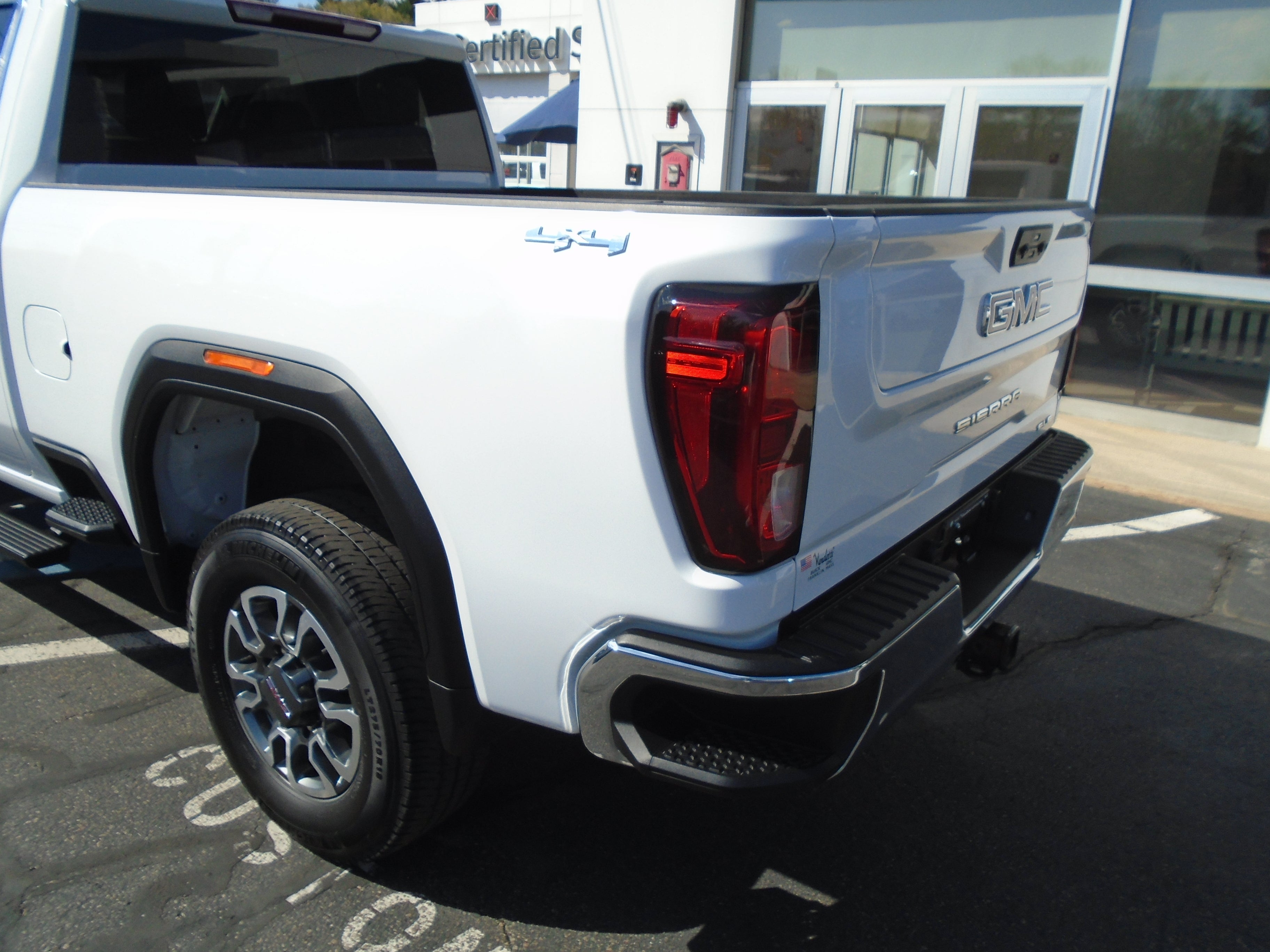 2024 GMC Sierra 2500 HD Double Cab Standard Box 4-Wheel Drive SLE