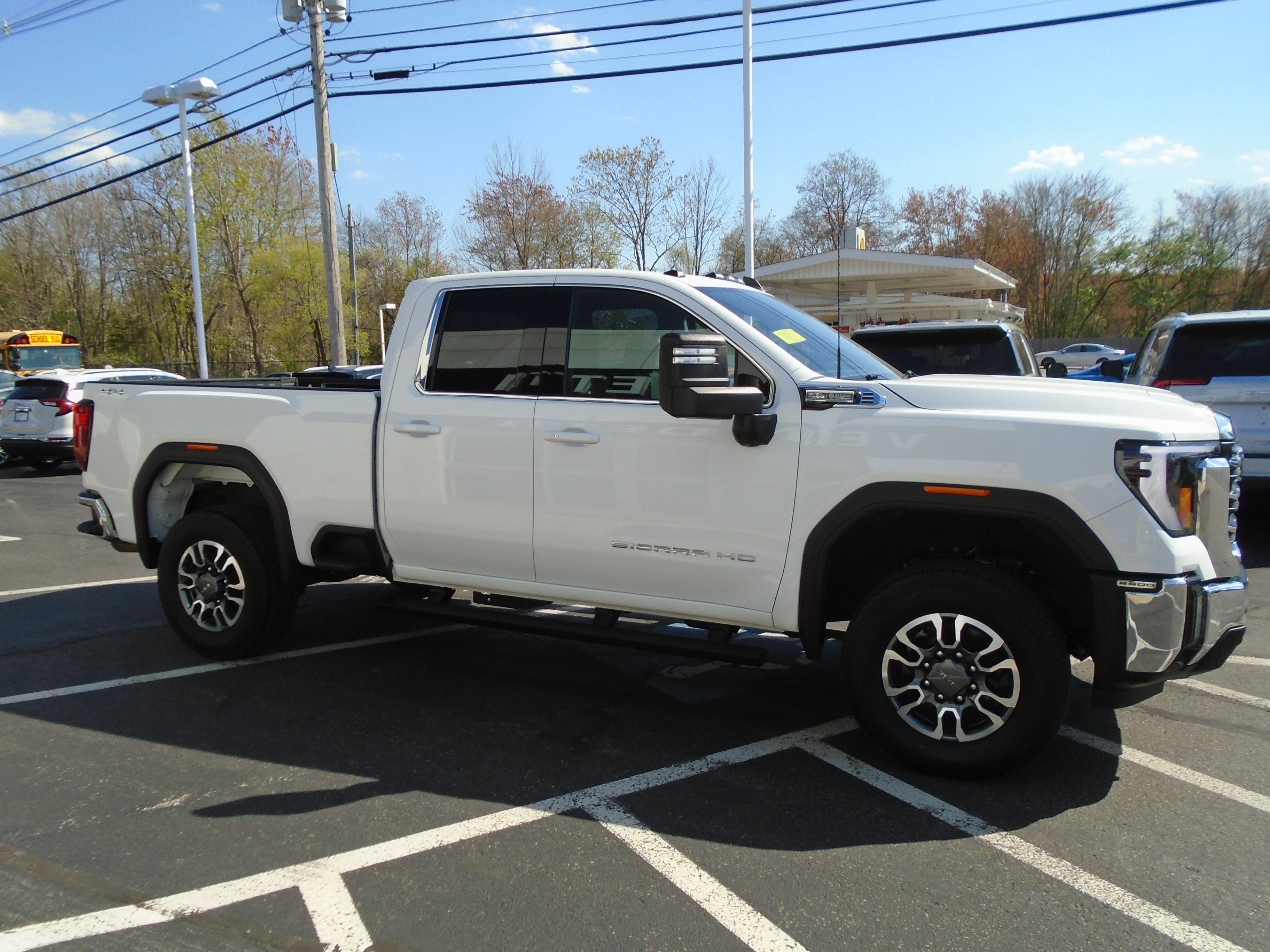 2024 GMC Sierra 2500 HD Double Cab Standard Box 4-Wheel Drive SLE