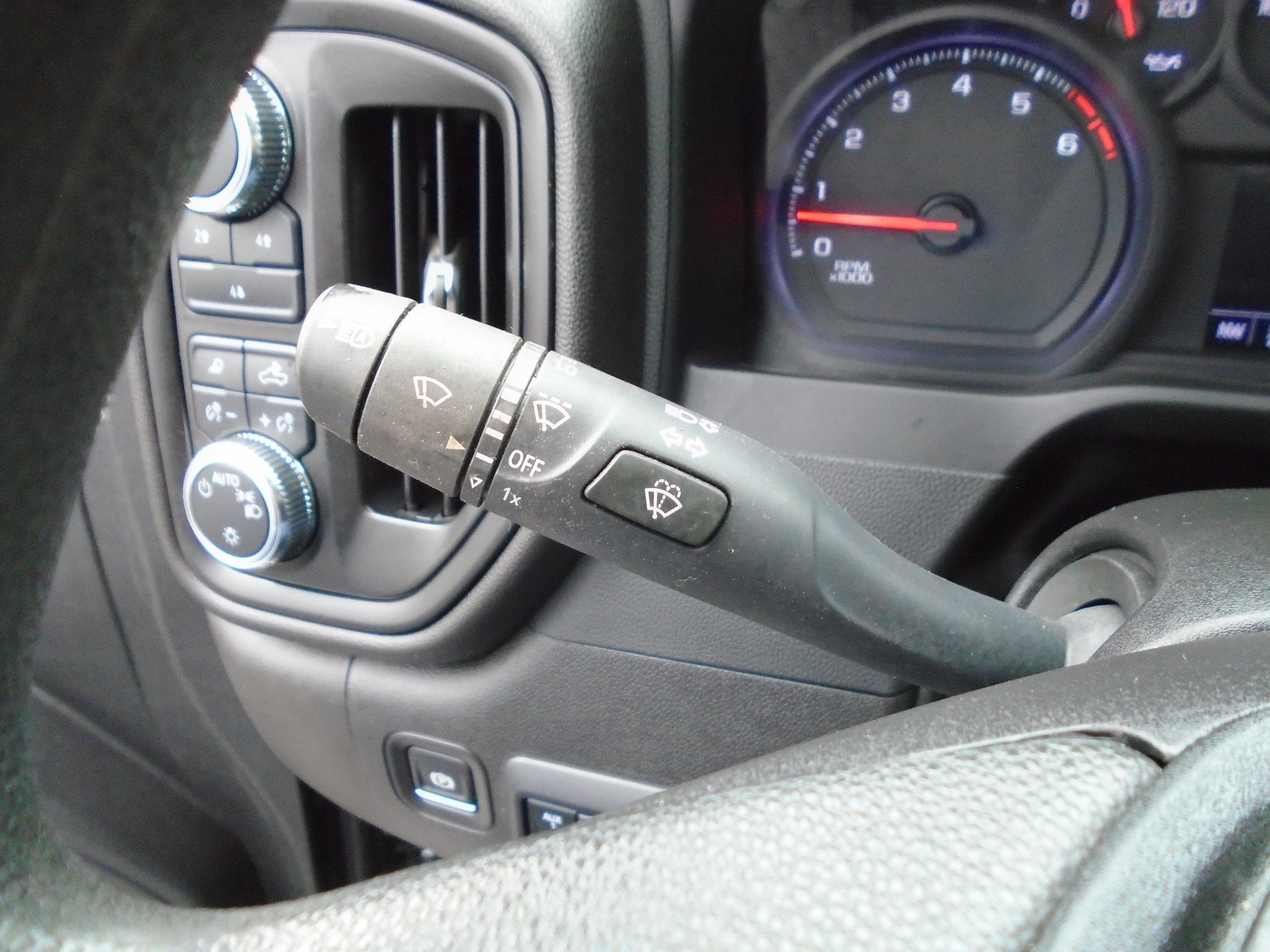 2024 GMC Sierra 3500 HD Regular Cab Long Box 4-Wheel Drive Pro