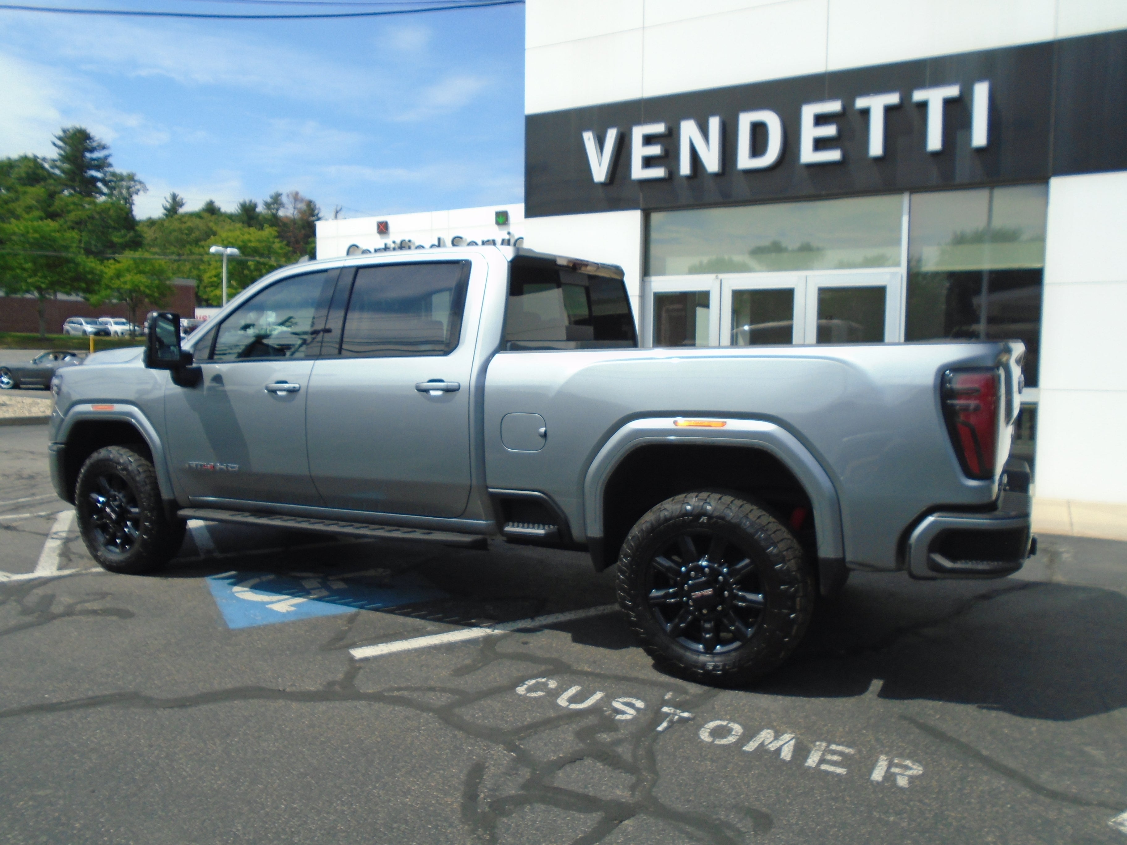 2024 GMC Sierra 2500 HD Crew Cab Standard Box 4-Wheel Drive AT4