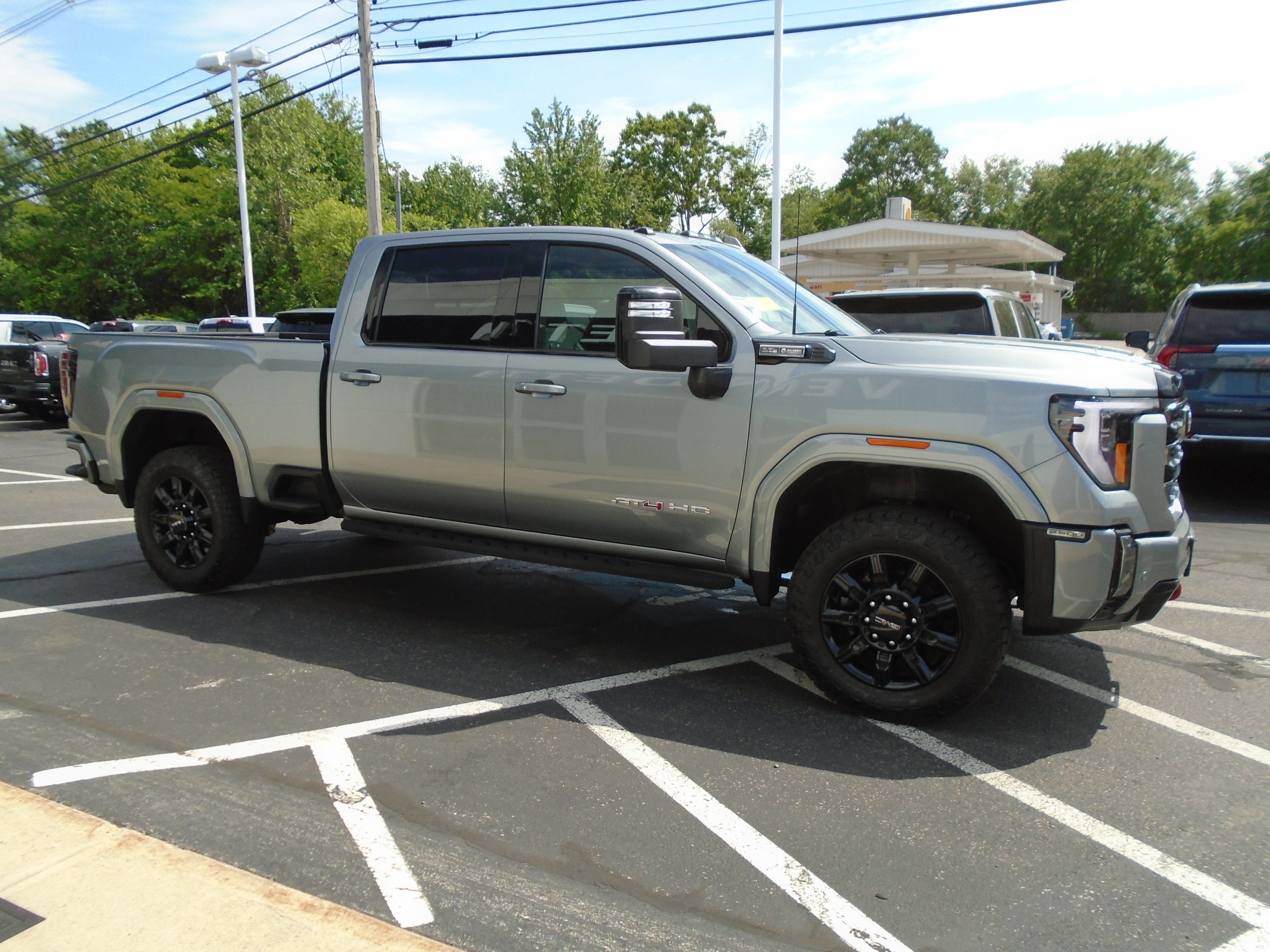2024 GMC Sierra 2500 HD Crew Cab Standard Box 4-Wheel Drive AT4