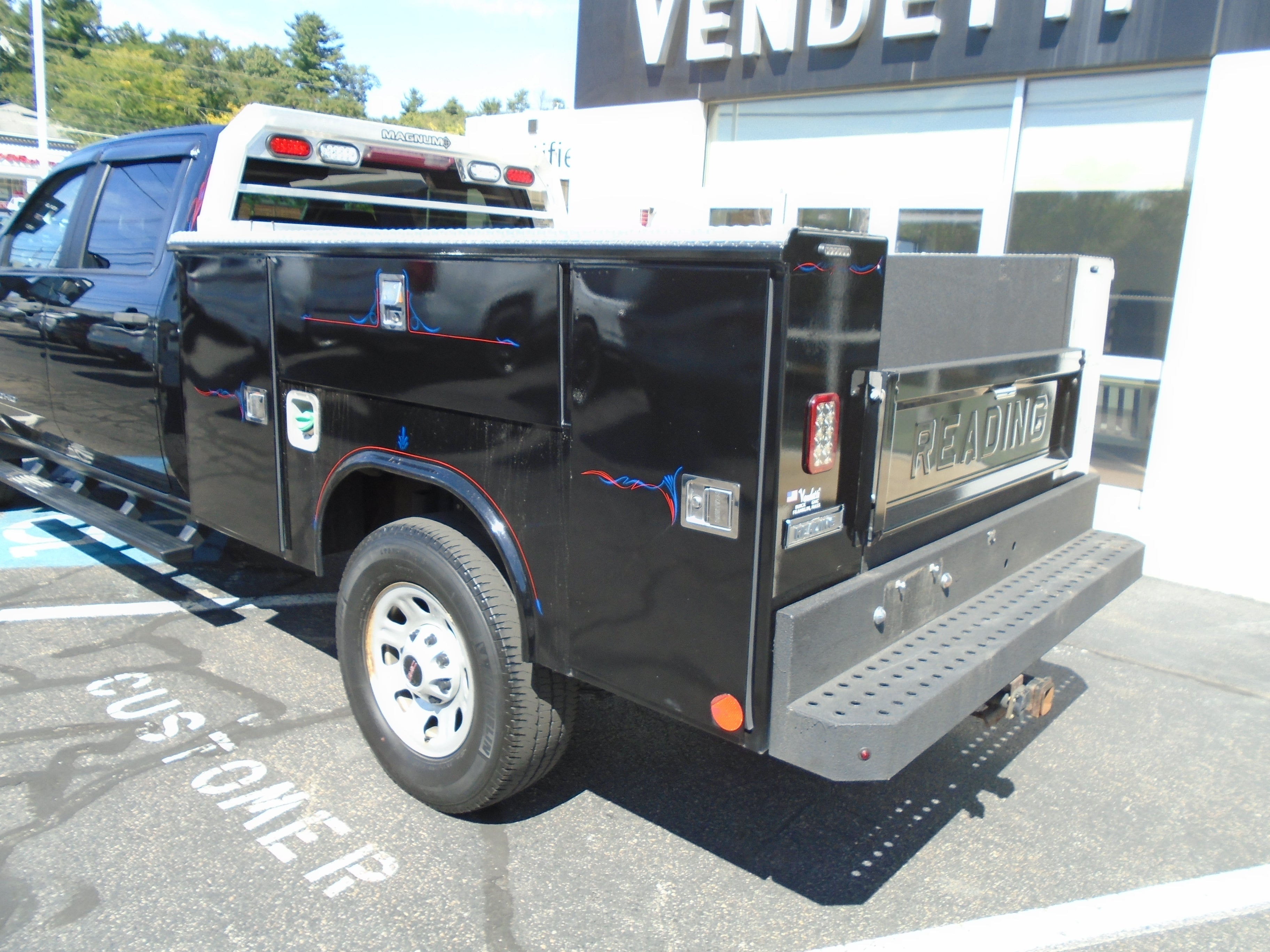 2022 GMC Sierra 3500 HD Crew Cab Long Box 4-Wheel Drive Pro