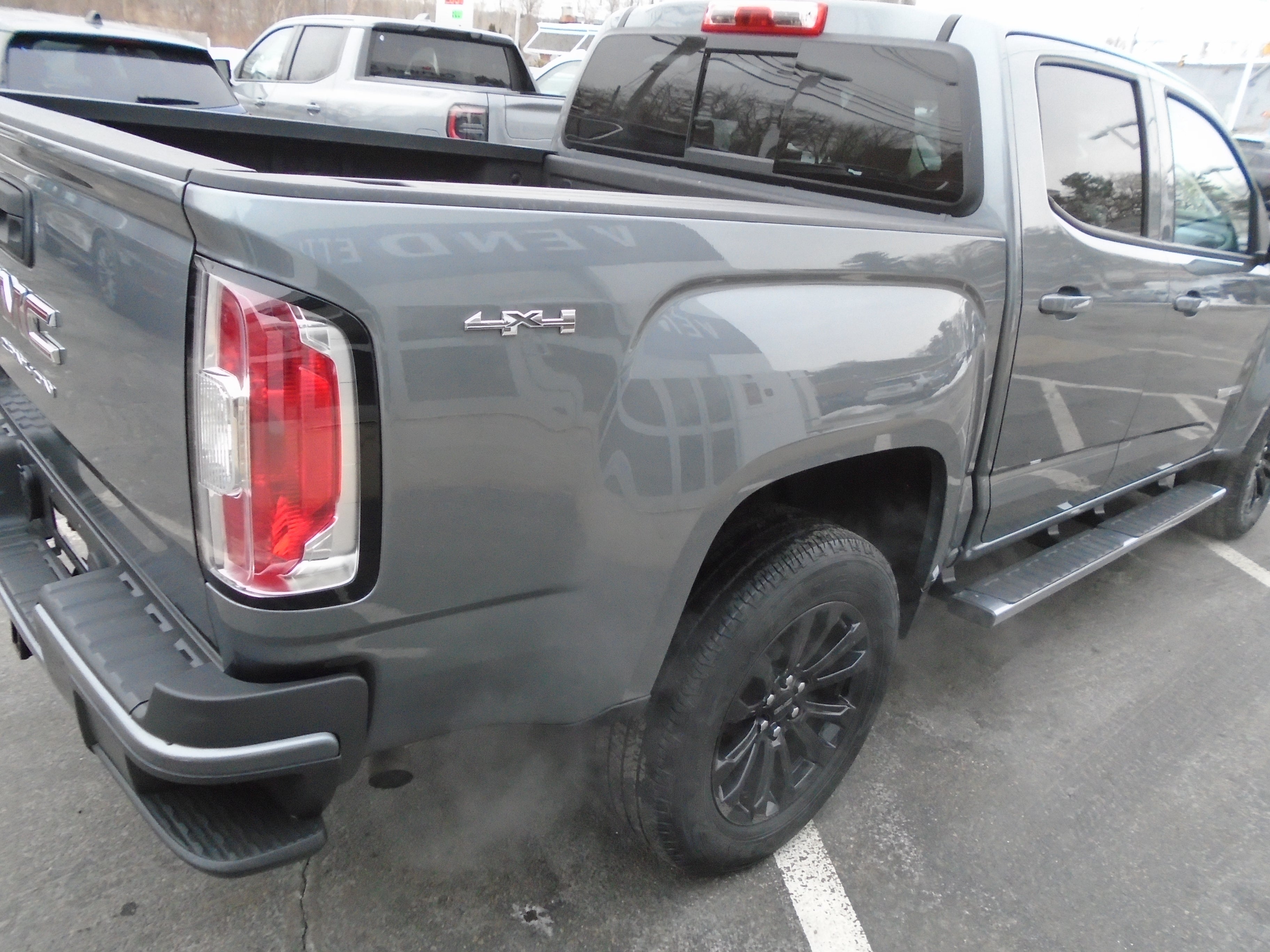 2022 GMC Canyon Crew Cab Short Box 4-Wheel Drive Elevation