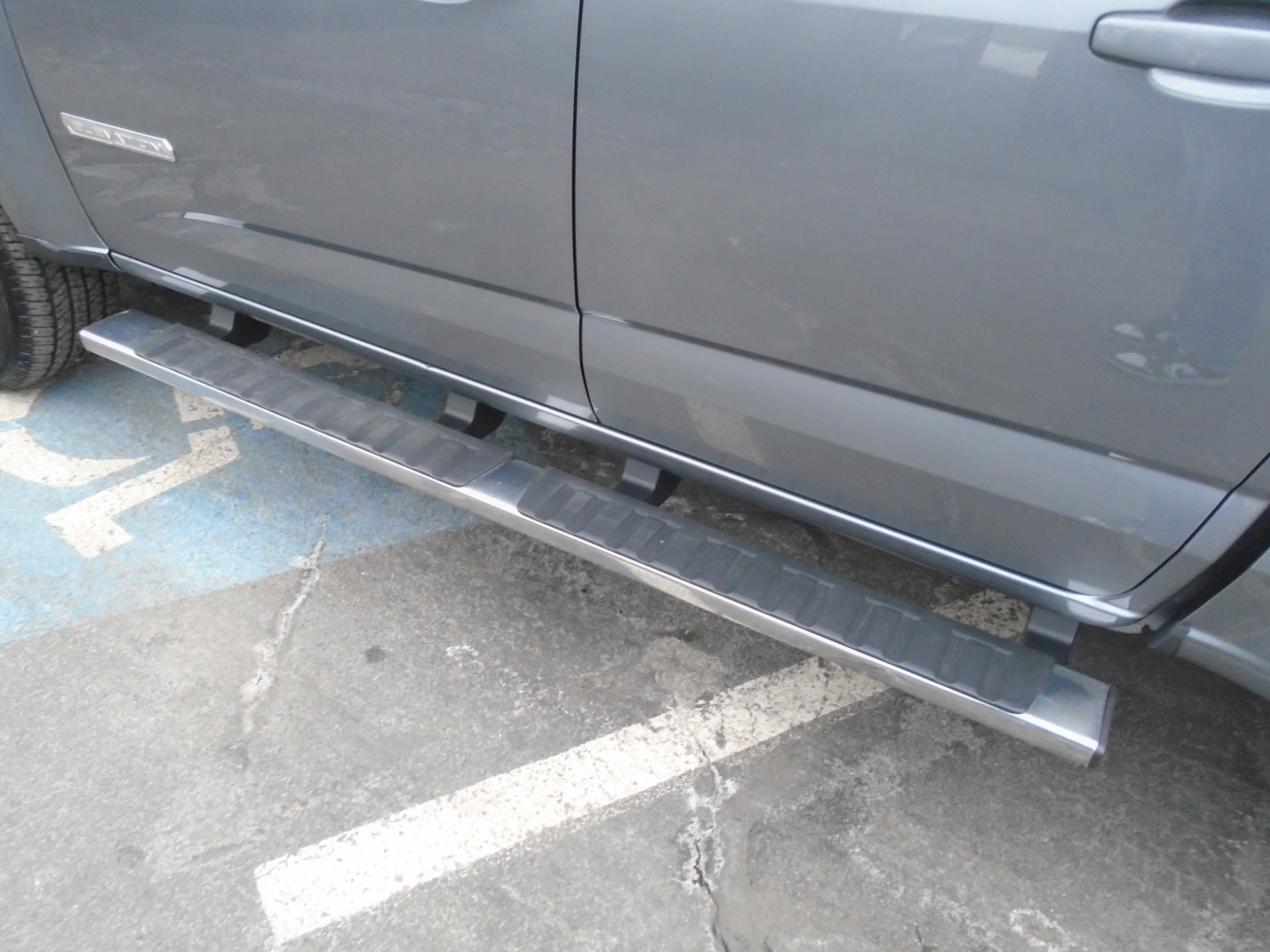 2022 GMC Canyon Crew Cab Short Box 4-Wheel Drive Elevation