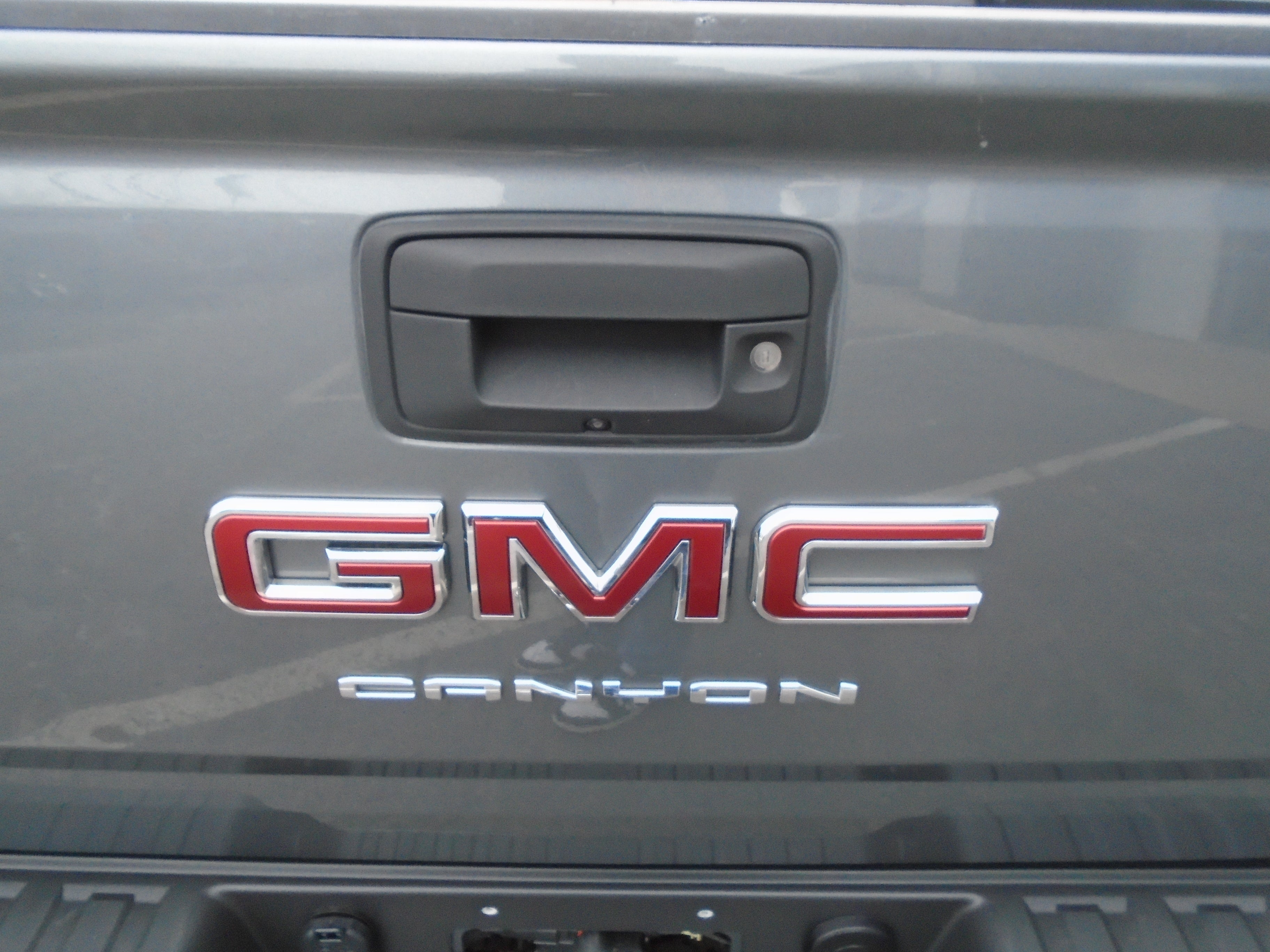 2022 GMC Canyon Crew Cab Short Box 4-Wheel Drive Elevation