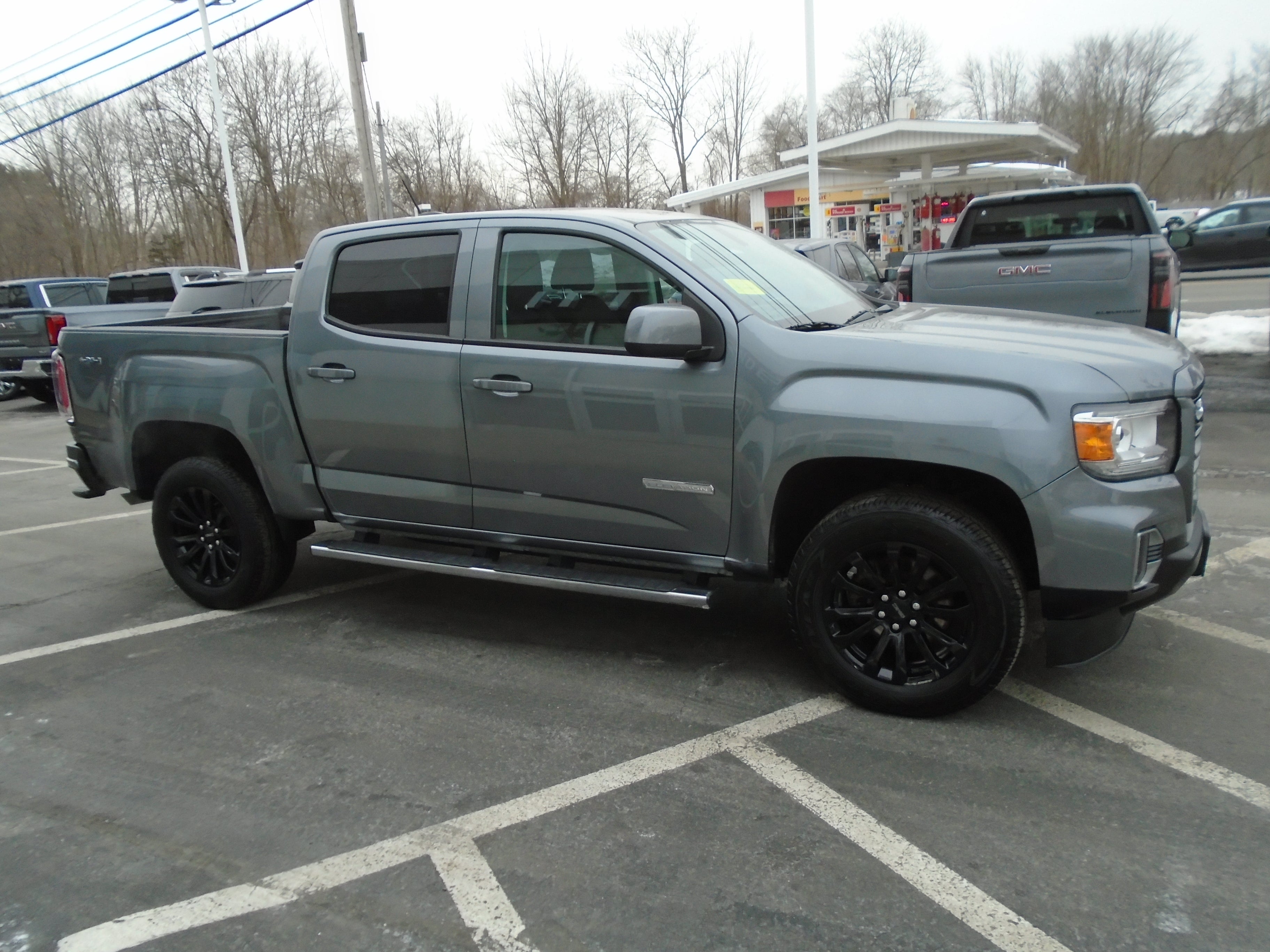 2022 GMC Canyon Crew Cab Short Box 4-Wheel Drive Elevation