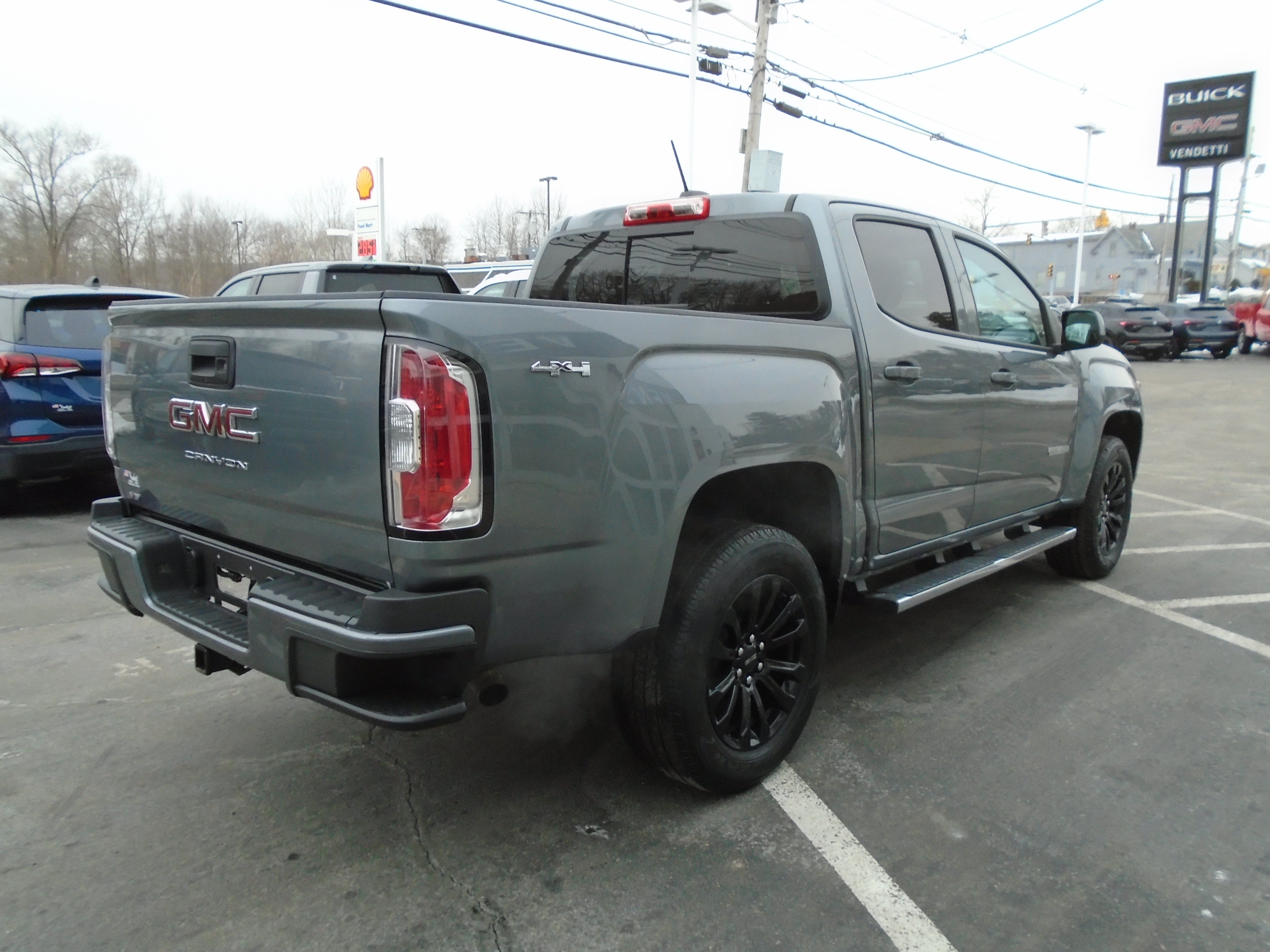 2022 GMC Canyon Crew Cab Short Box 4-Wheel Drive Elevation
