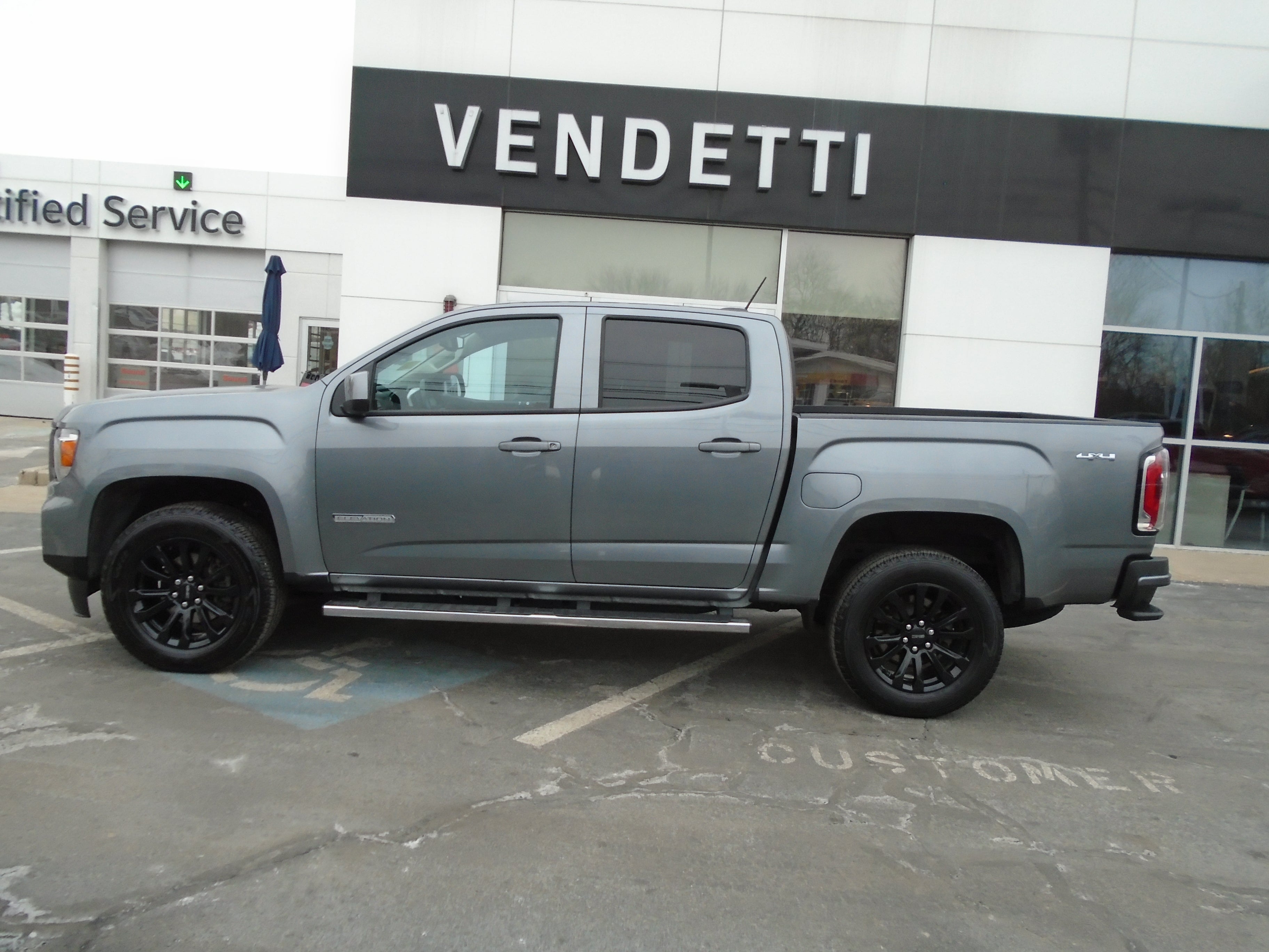 2022 GMC Canyon Crew Cab Short Box 4-Wheel Drive Elevation
