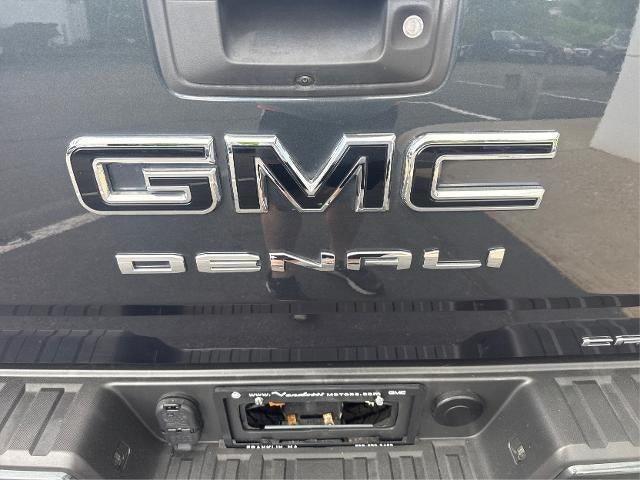 2022 GMC Canyon Crew Cab Short Box 4-Wheel Drive Denali