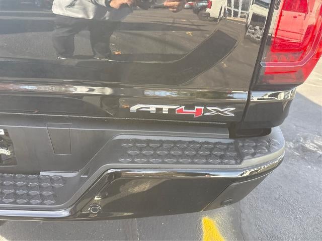 2023 GMC Canyon Crew Cab Short Box 4-Wheel Drive AT4X