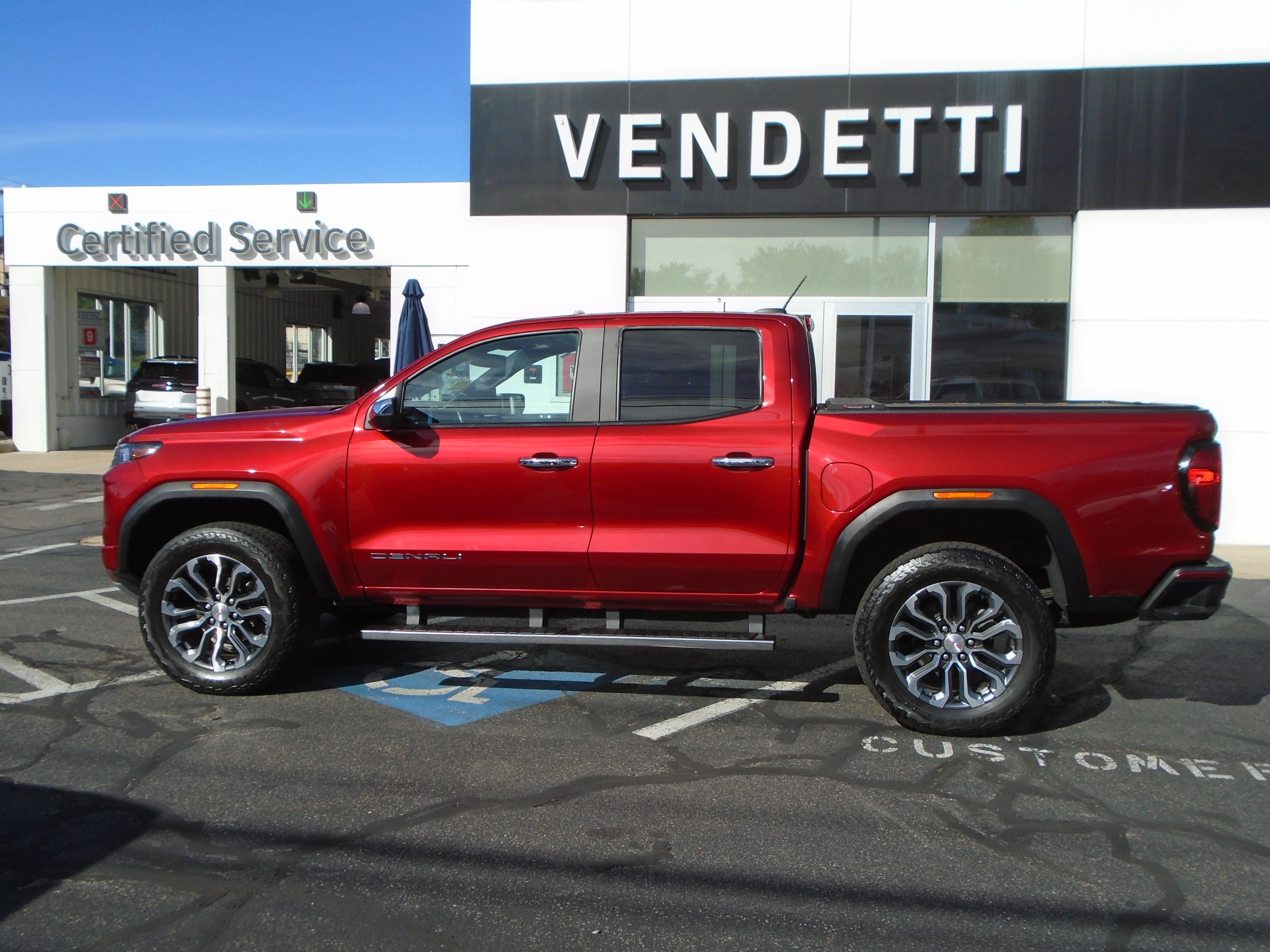 2023 GMC Canyon Crew Cab Short Box 4-Wheel Drive Denali