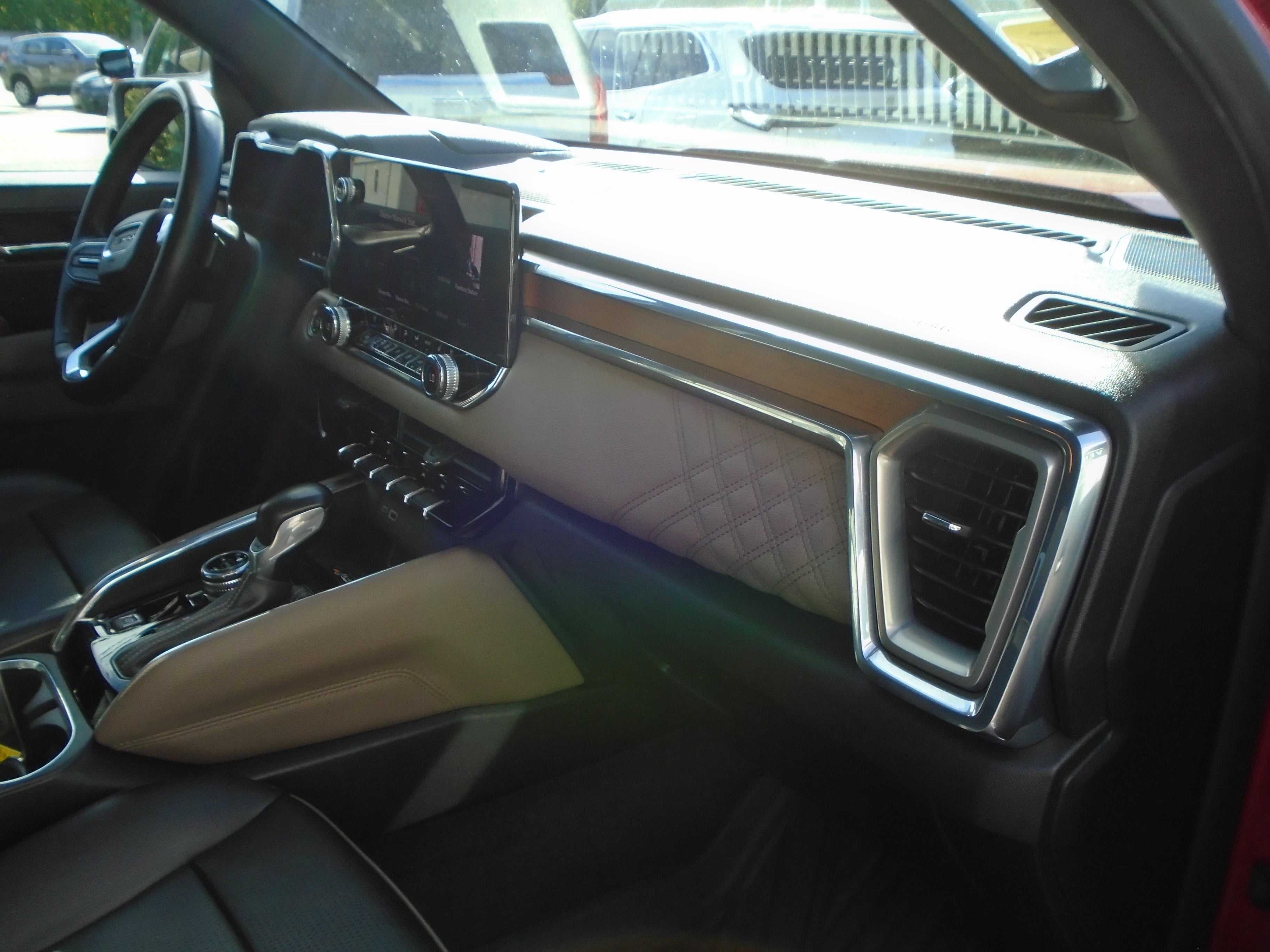 2023 GMC Canyon Crew Cab Short Box 4-Wheel Drive Denali