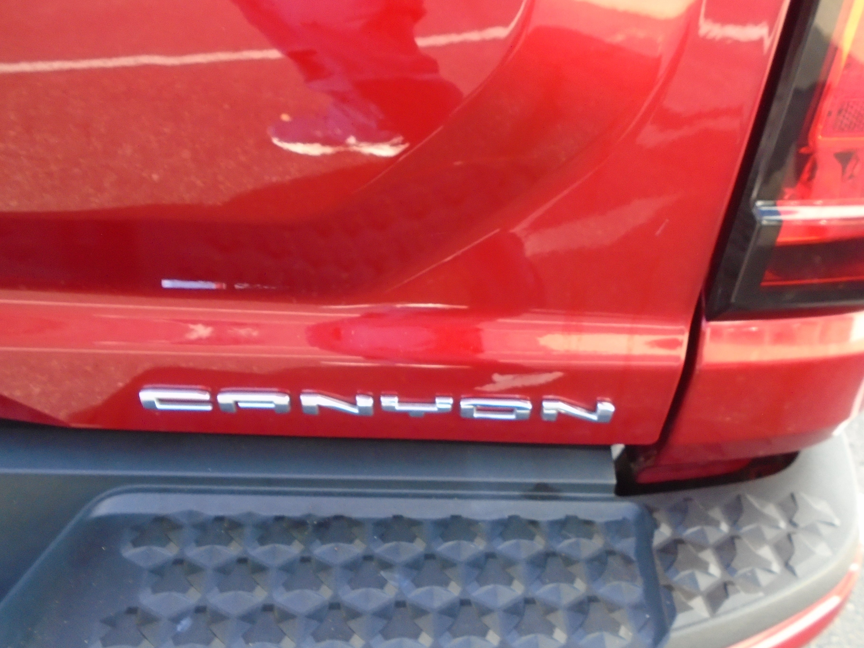 2023 GMC Canyon Crew Cab Short Box 4-Wheel Drive Denali