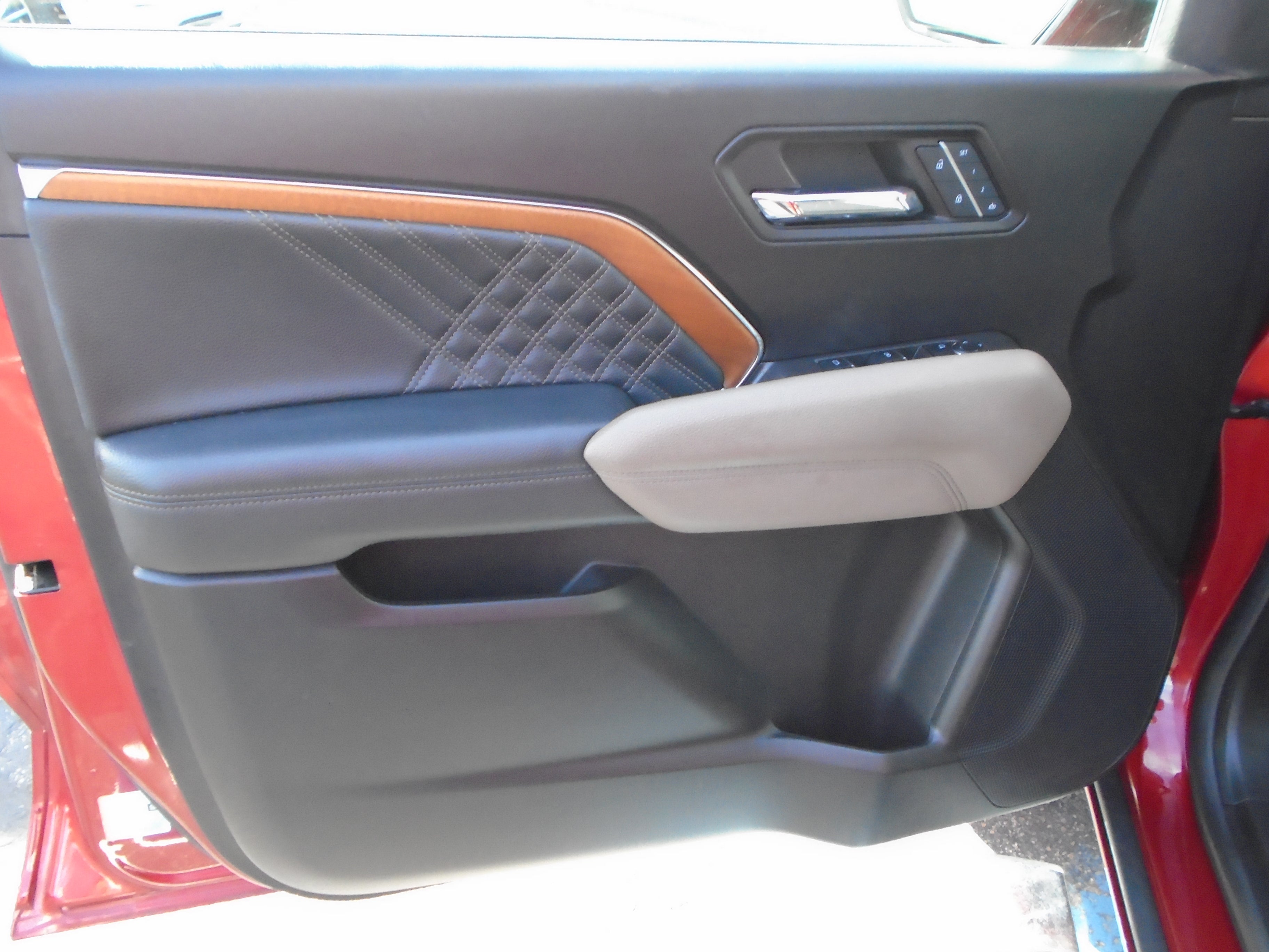 2023 GMC Canyon Crew Cab Short Box 4-Wheel Drive Denali