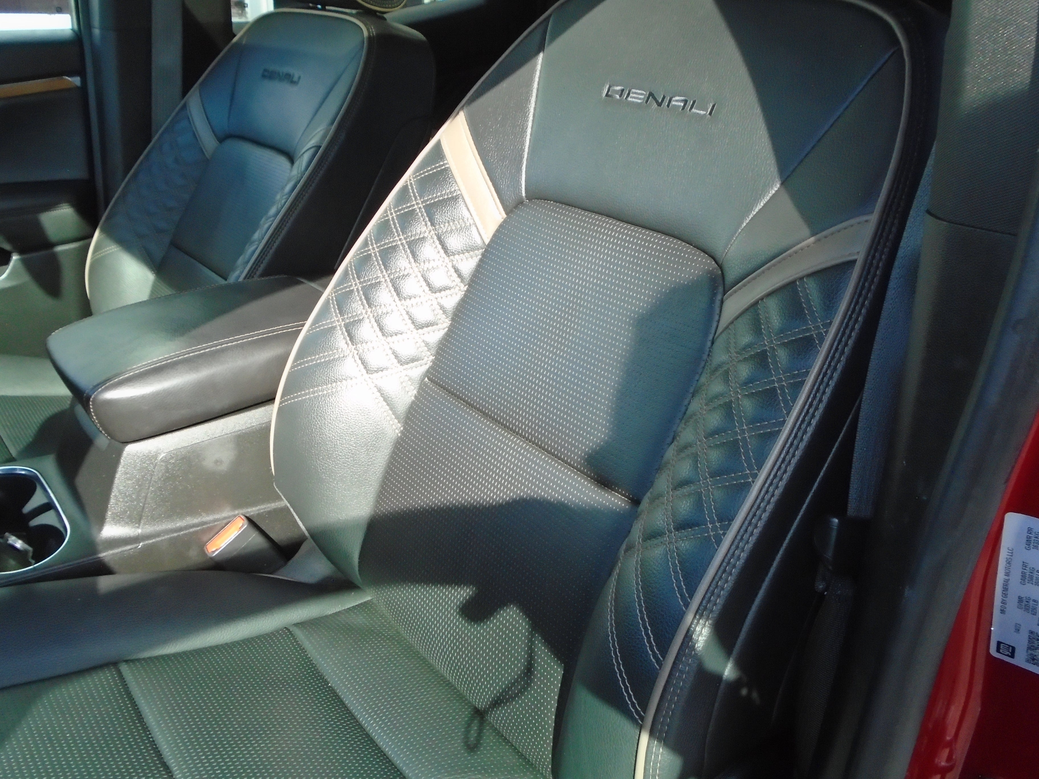 2023 GMC Canyon Crew Cab Short Box 4-Wheel Drive Denali
