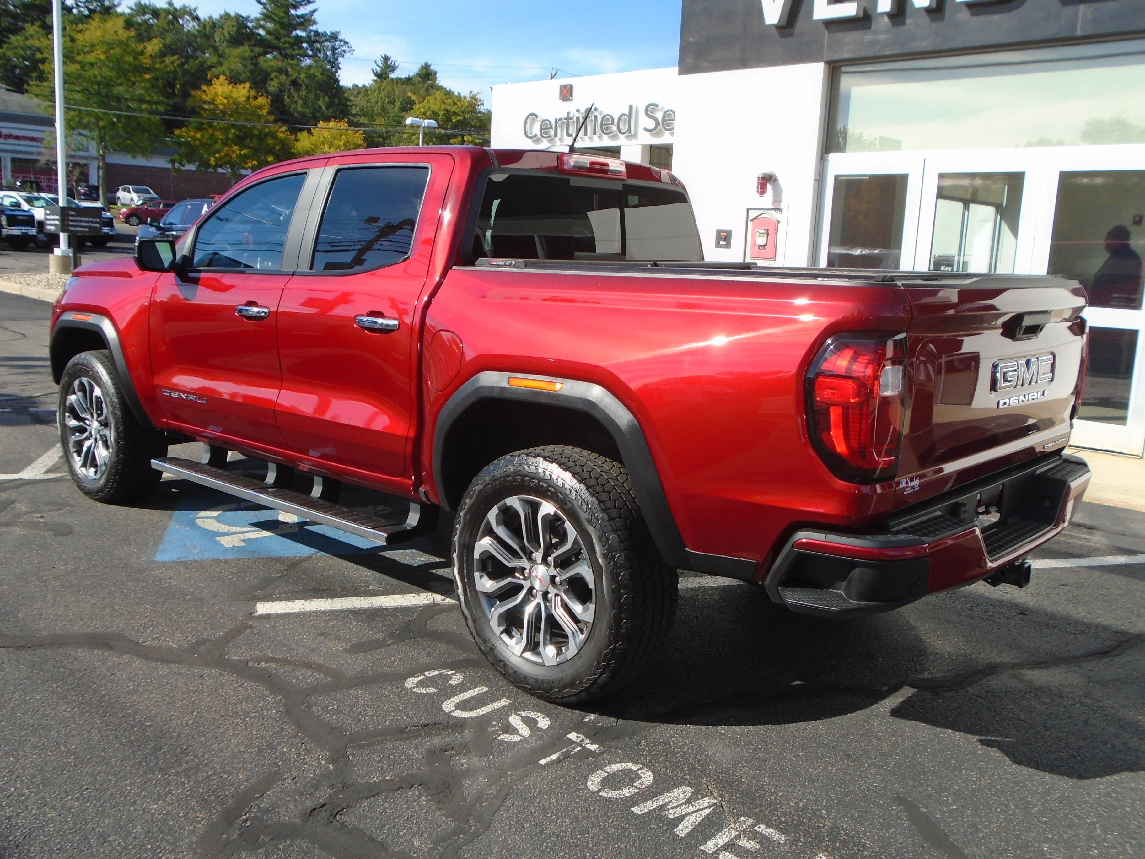 2023 GMC Canyon Crew Cab Short Box 4-Wheel Drive Denali