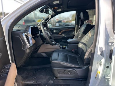 2023 GMC Canyon Crew Cab Short Box 4-Wheel Drive Denali