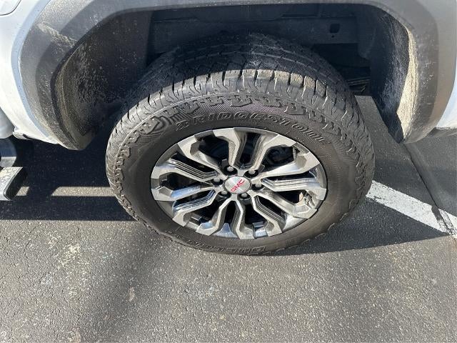 2023 GMC Canyon Crew Cab Short Box 4-Wheel Drive Denali